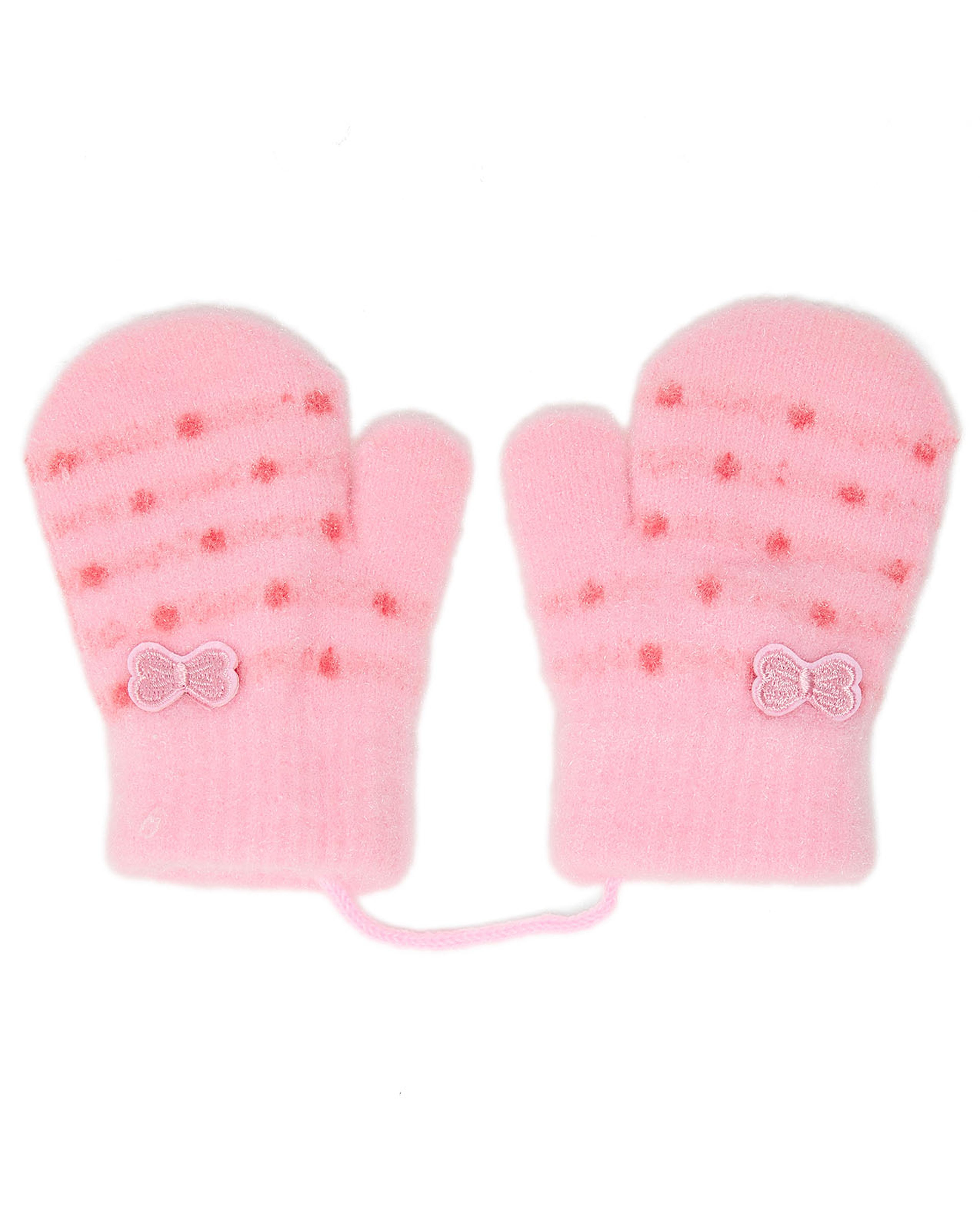 قفازات محبوكة