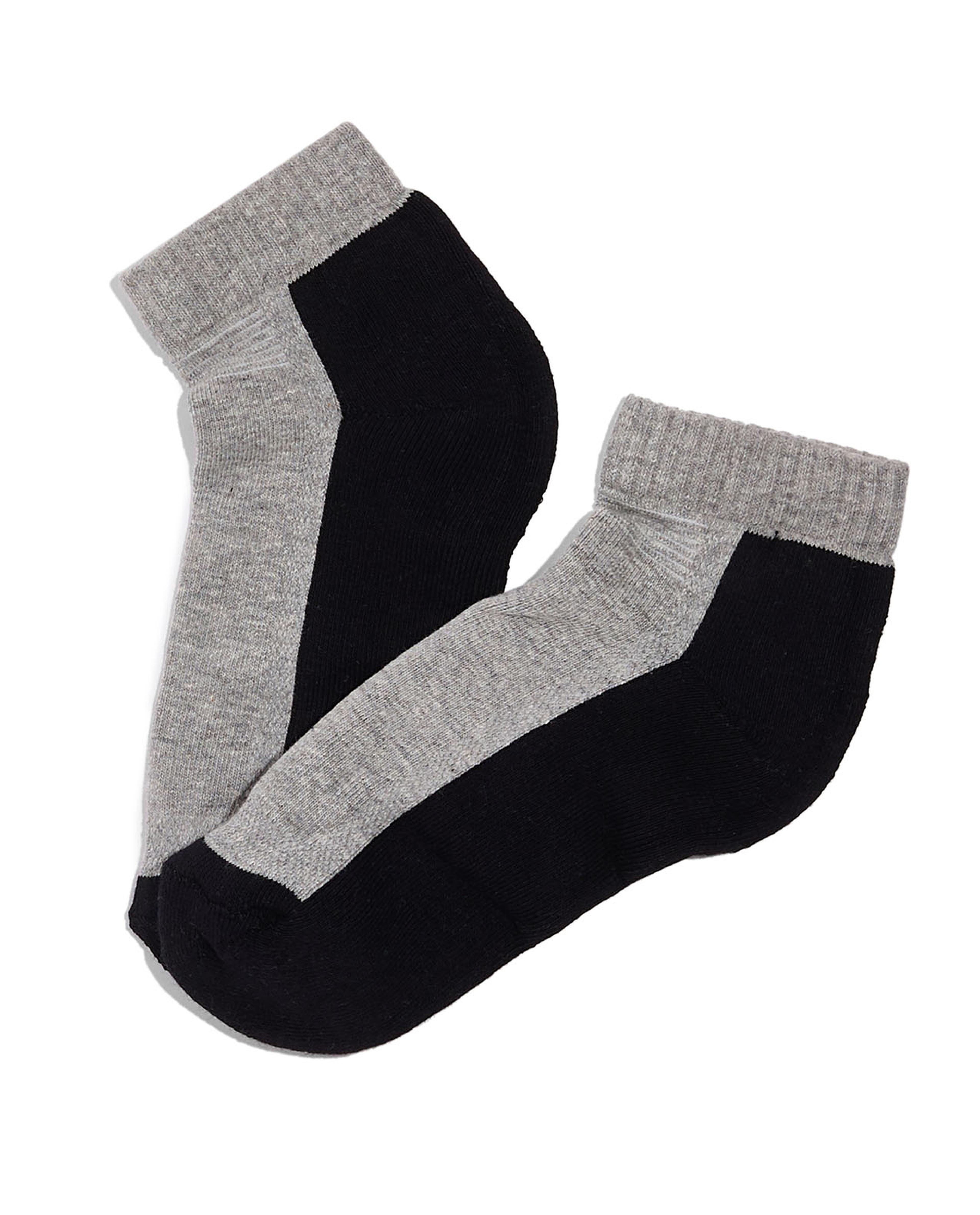 طقم جوارب كاحل بلون متناسق - 3 أزواج