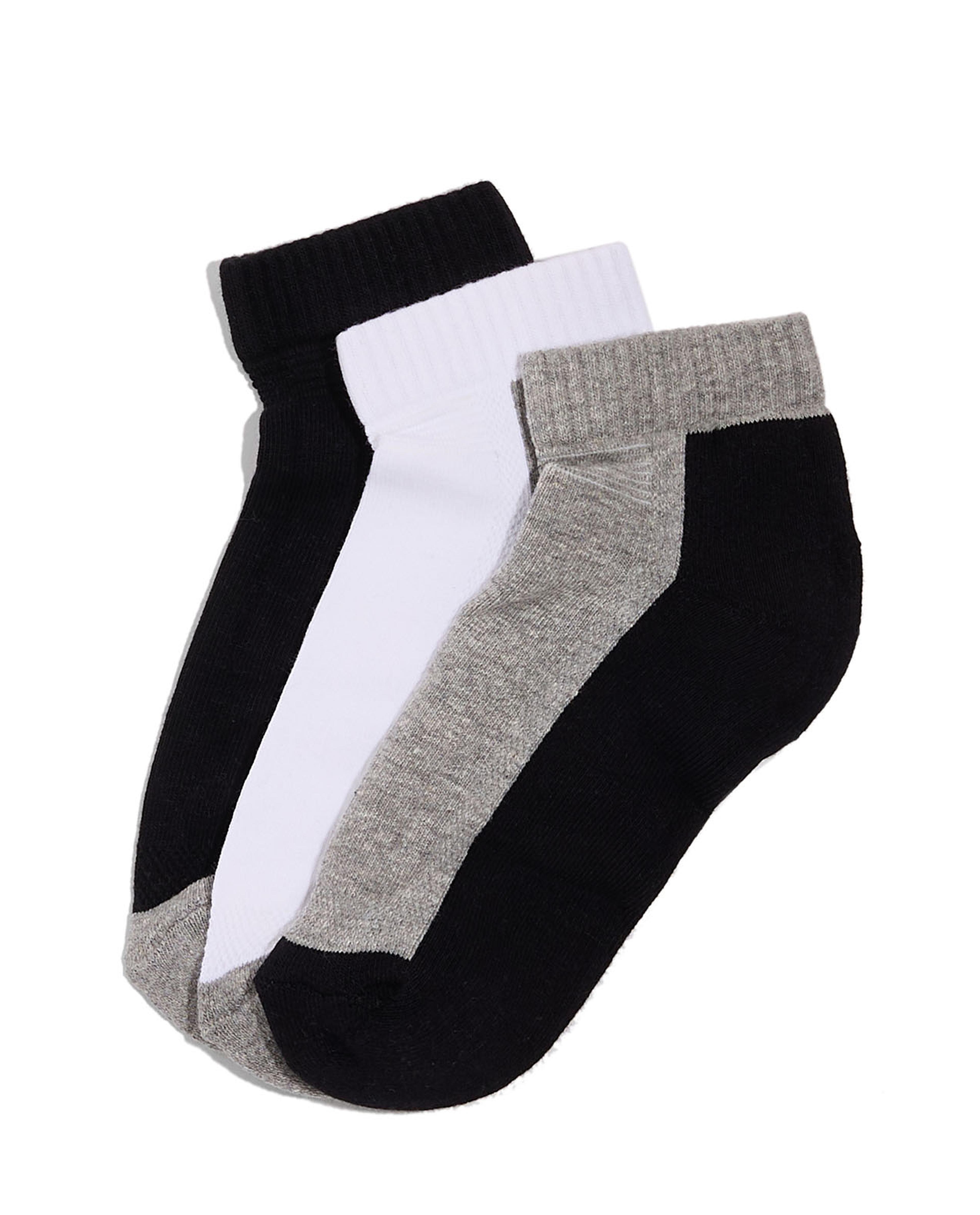 طقم جوارب كاحل بلون متناسق - 3 أزواج