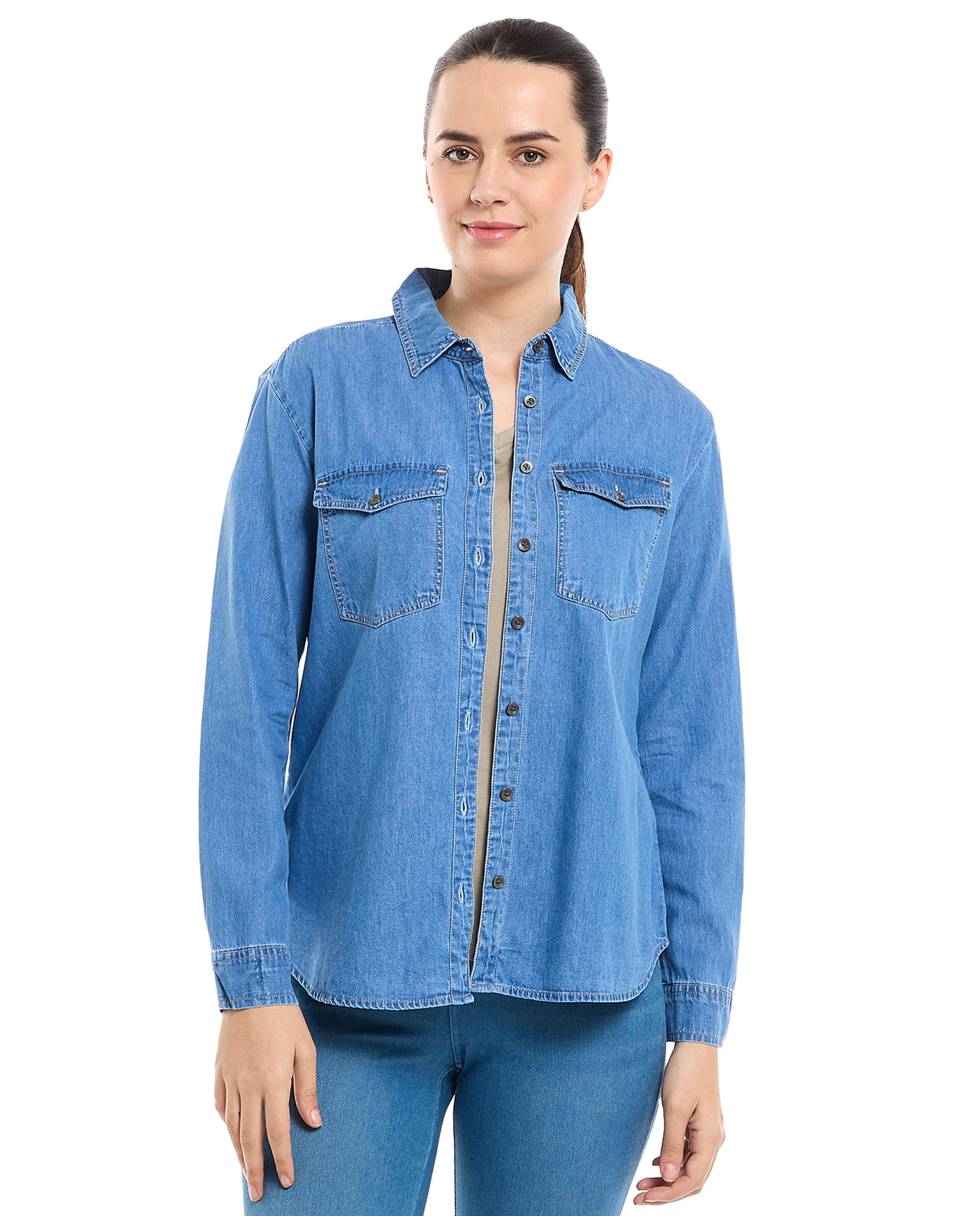 قميص دنيم بياقة كلاسيكية وأكمام طويلة