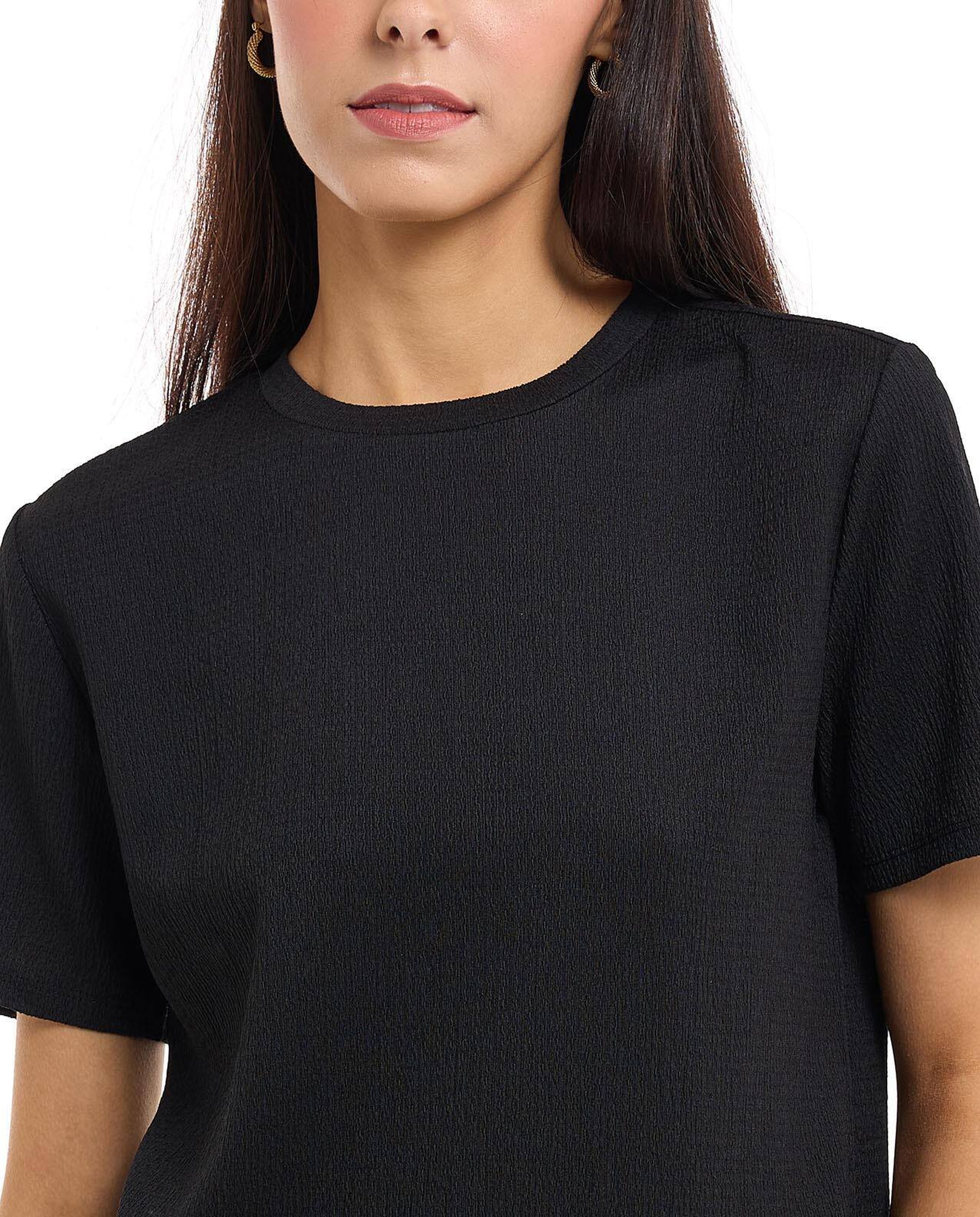 Textured Knit Top with Crew Neck and Short Sleeves