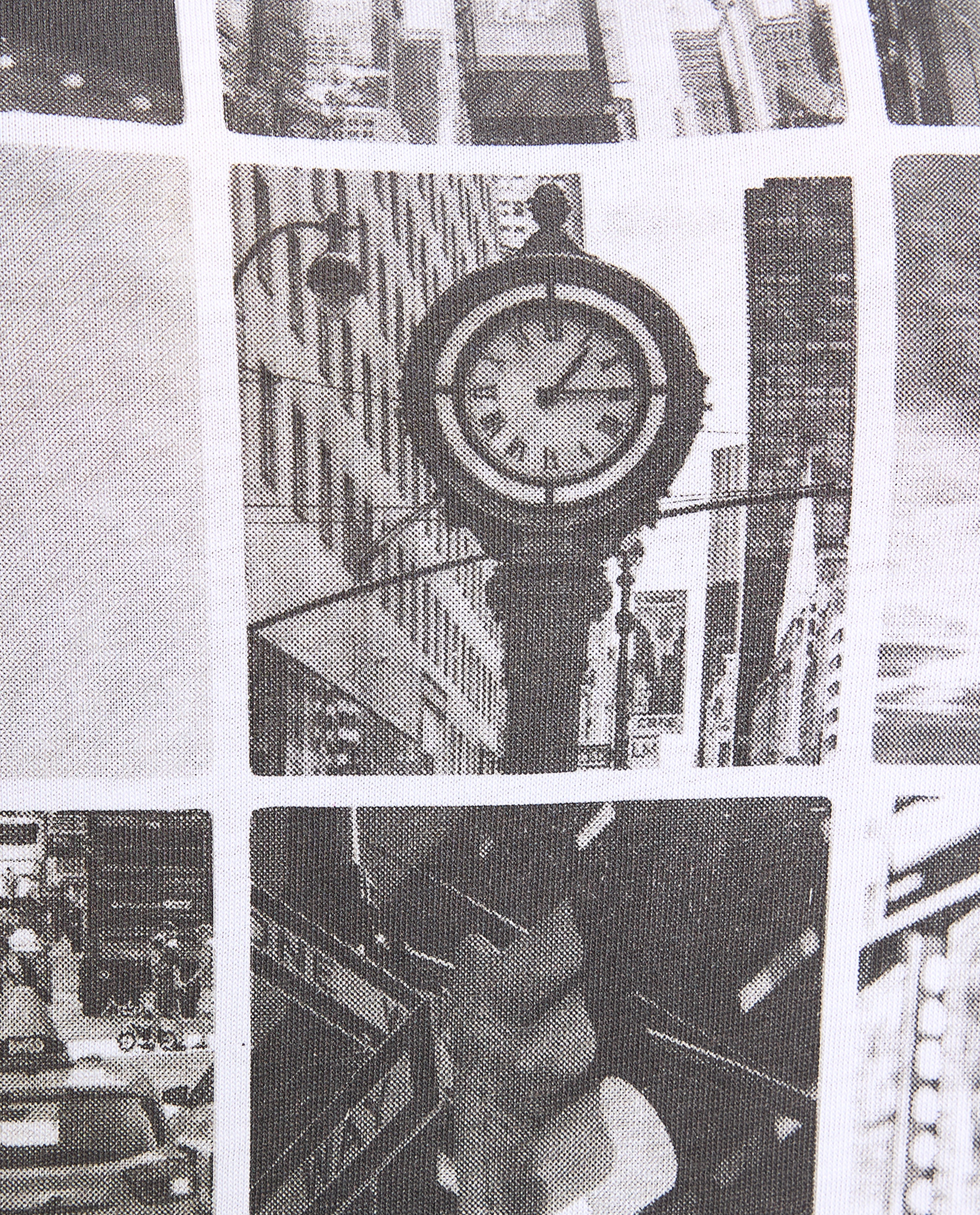 Graphic Print T-Shirt with Crew Neck and Short Sleeves