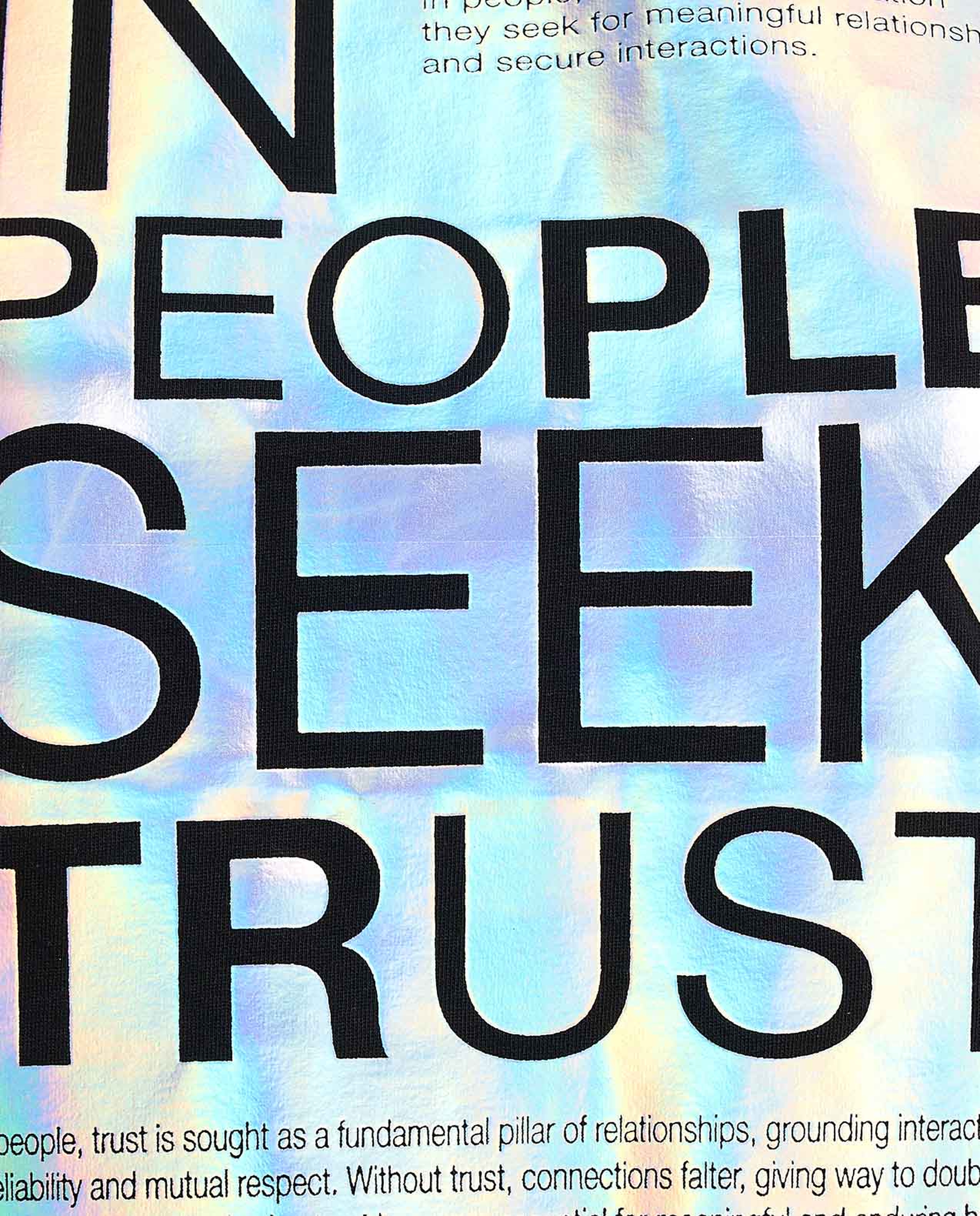 Graphic Print T-Shirt with Crew Neck and Short Sleeves