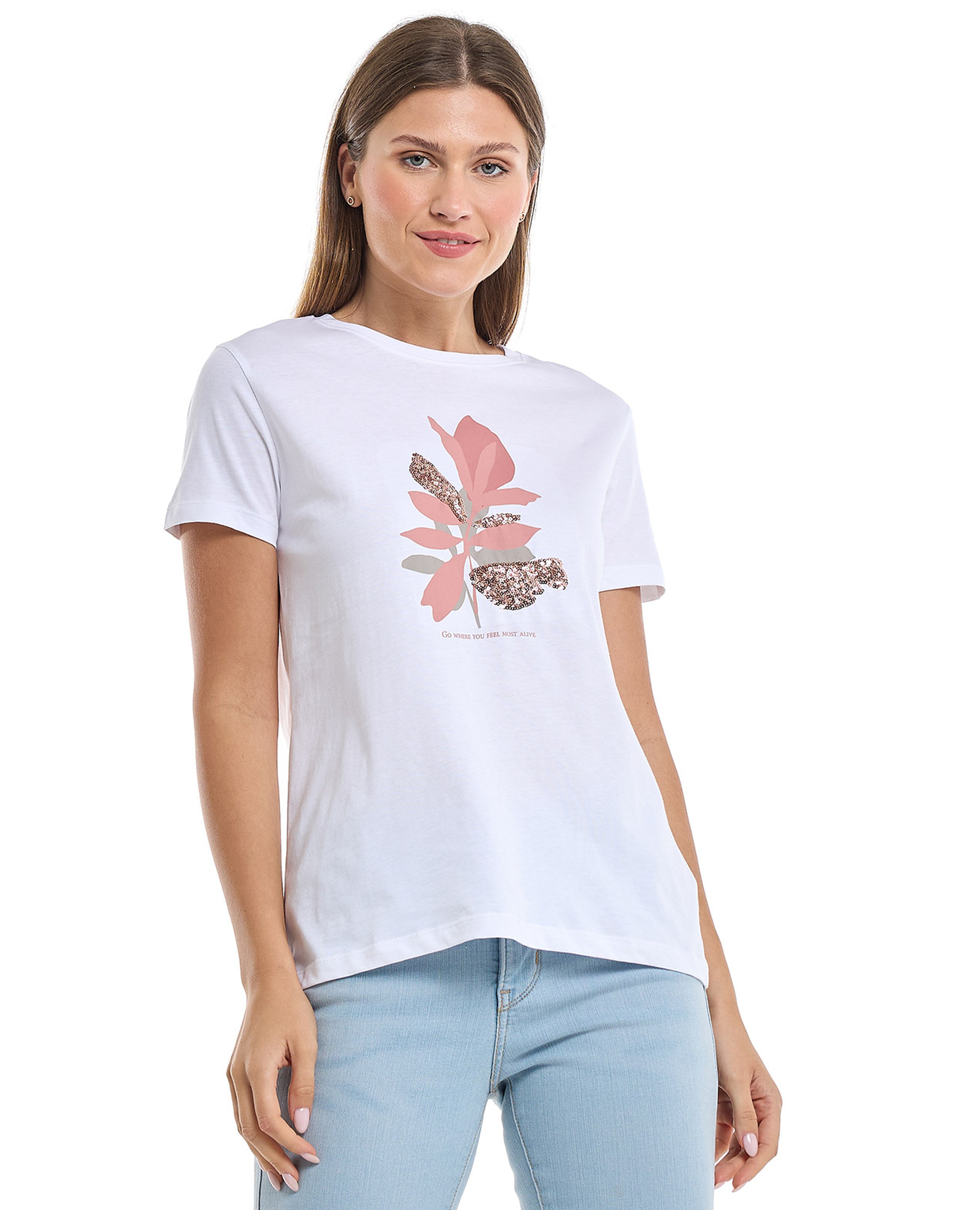 تيشيرت بطبعة جرافيك بياقة مستديرة وأكمام قصيرة