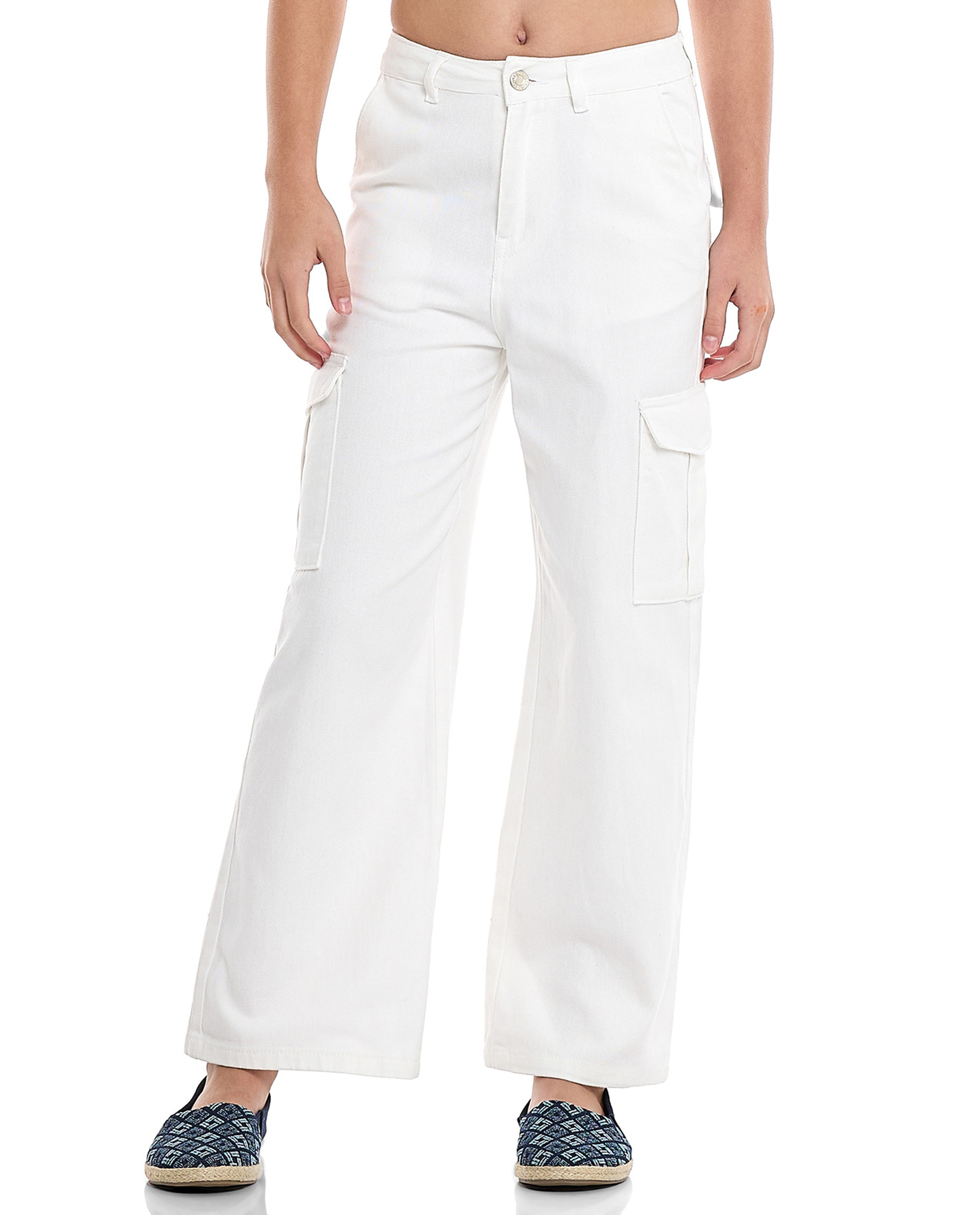 Solid Wide Leg Cargo Jeans with Button Closure