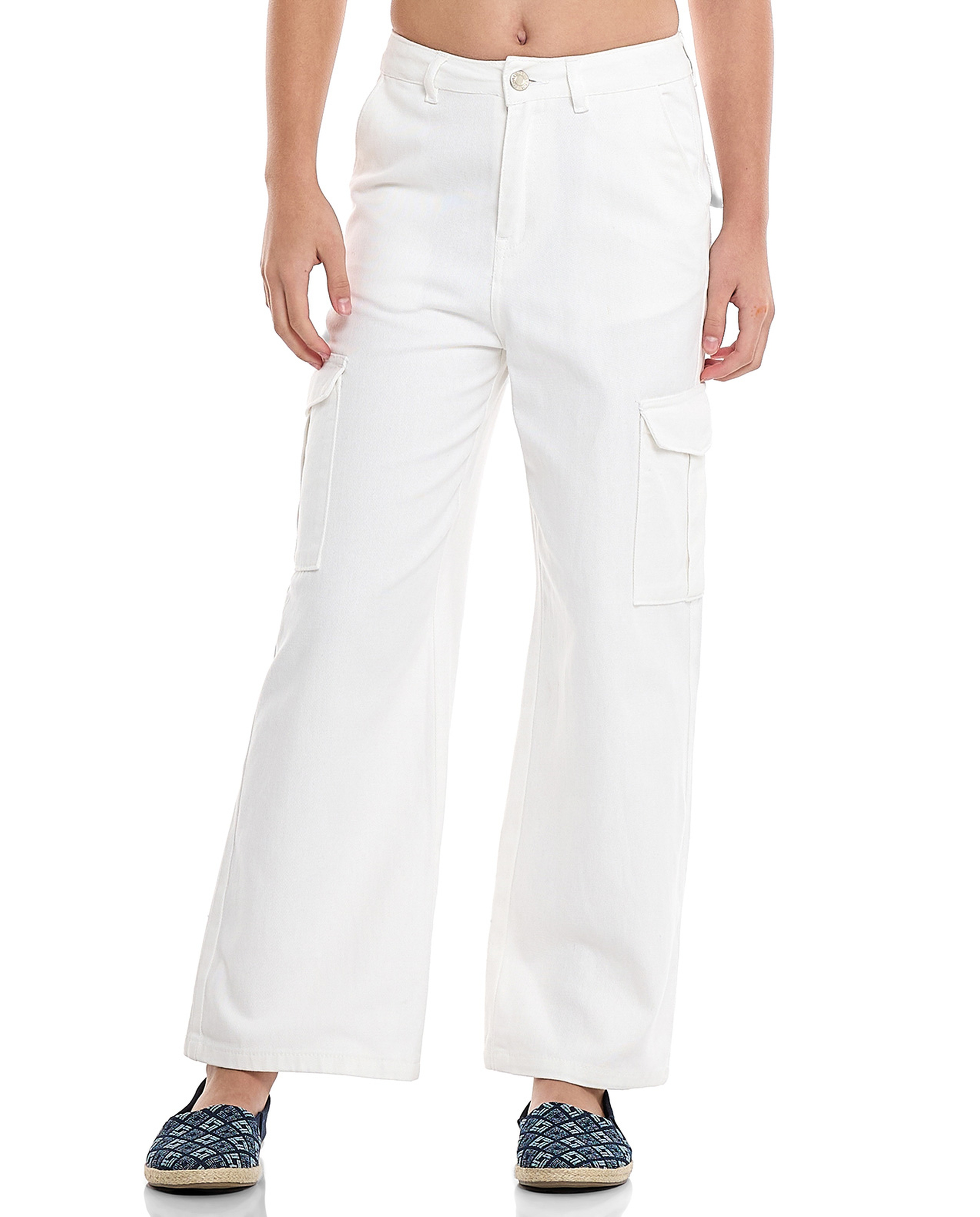 Solid Wide Leg Cargo Jeans with Button Closure