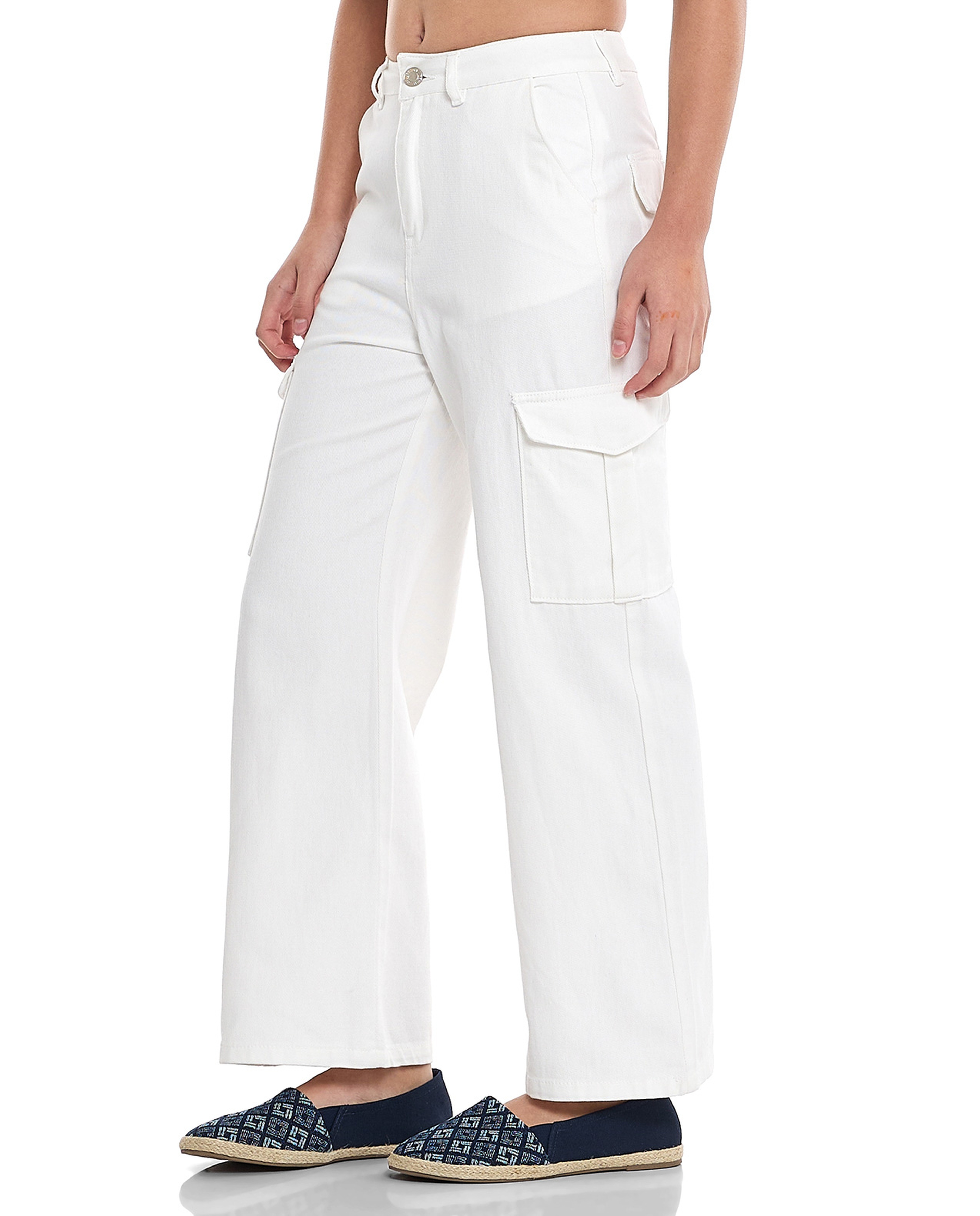 Solid Wide Leg Cargo Jeans with Button Closure