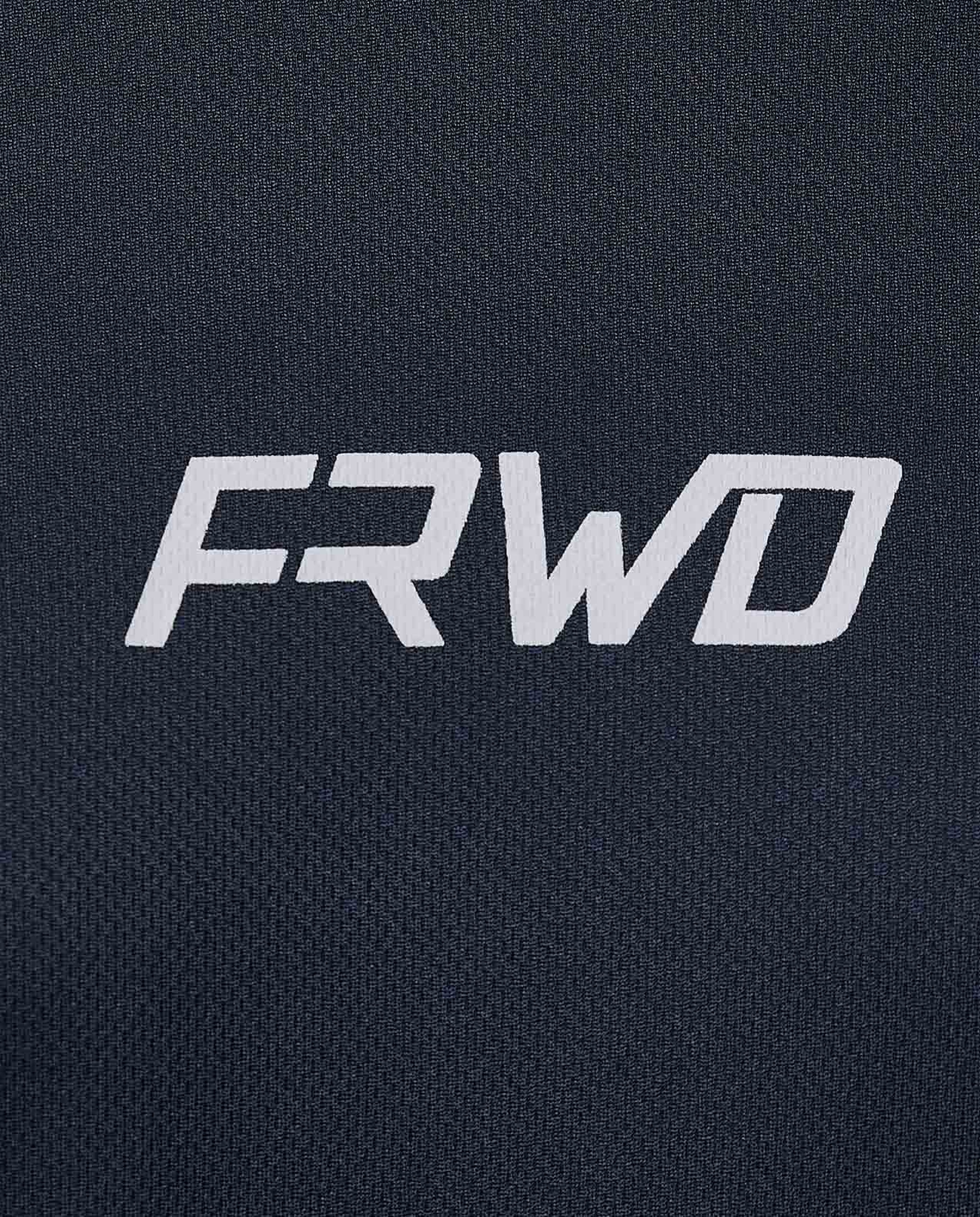 تيشيرت رياضي مطبوع بياقة مستديرة وأكمام قصيرة