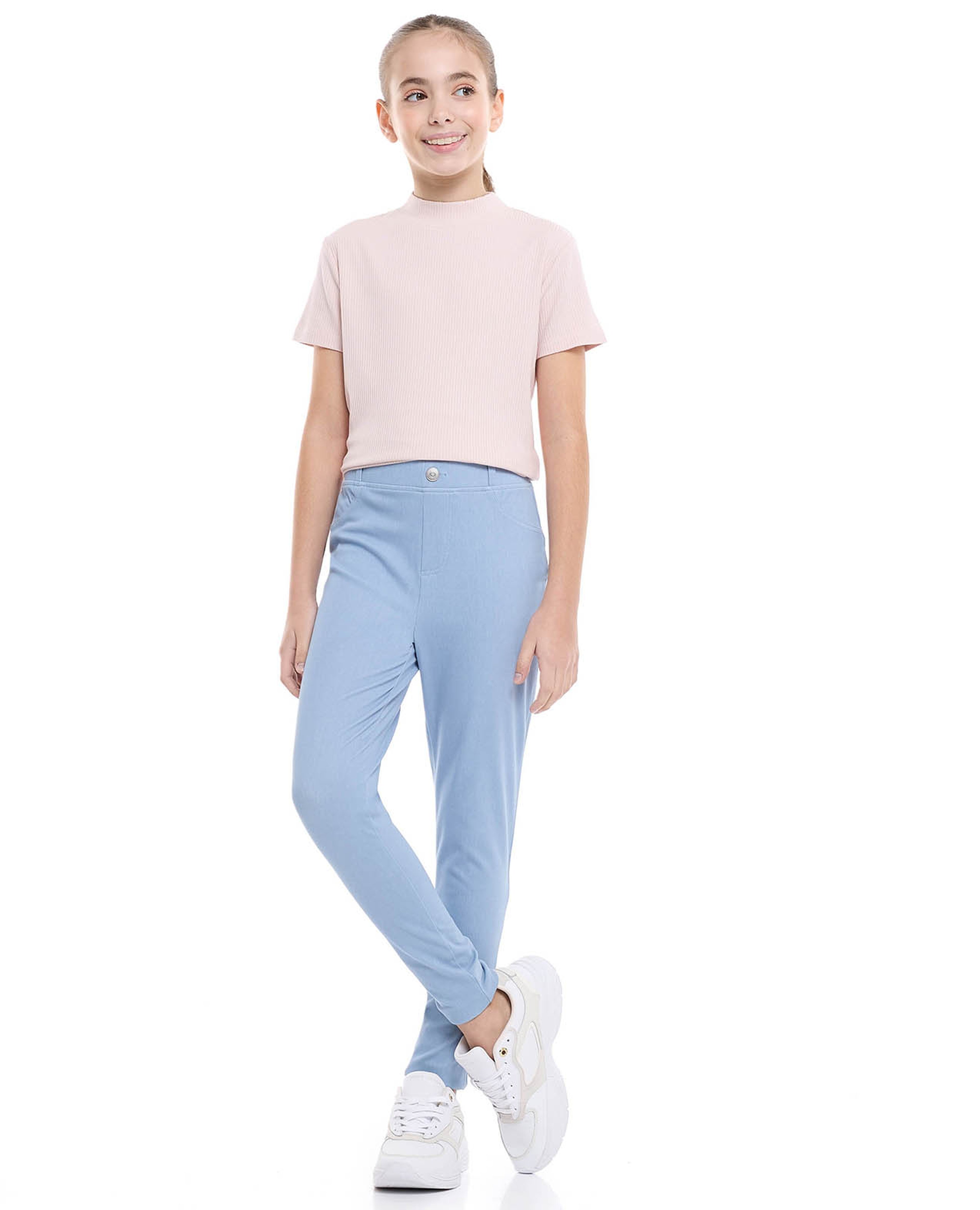 بنطال سادة برباط على الخصر