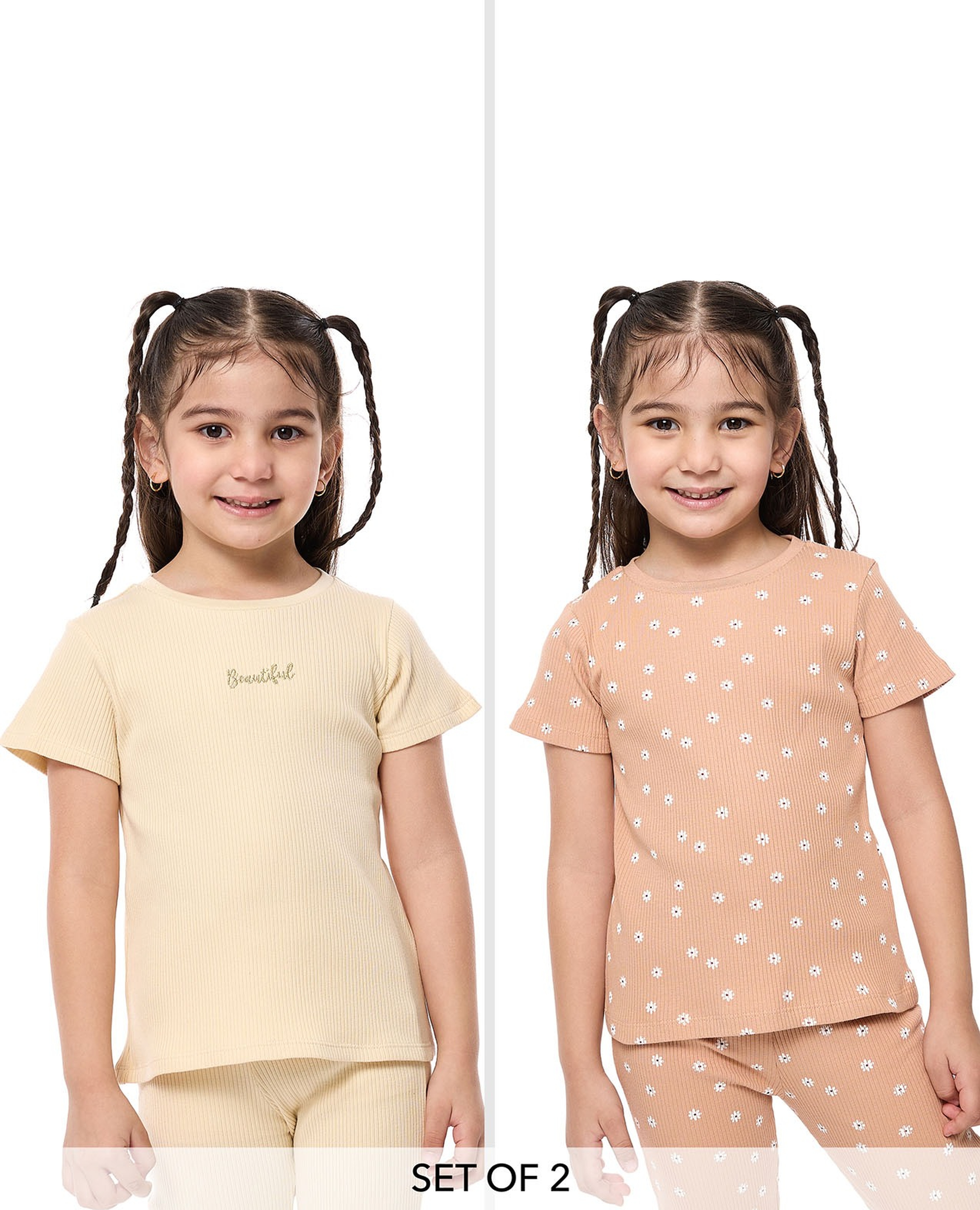 طقم تيشيرت بطبعة وأكمام قصيرة - قطعتين
