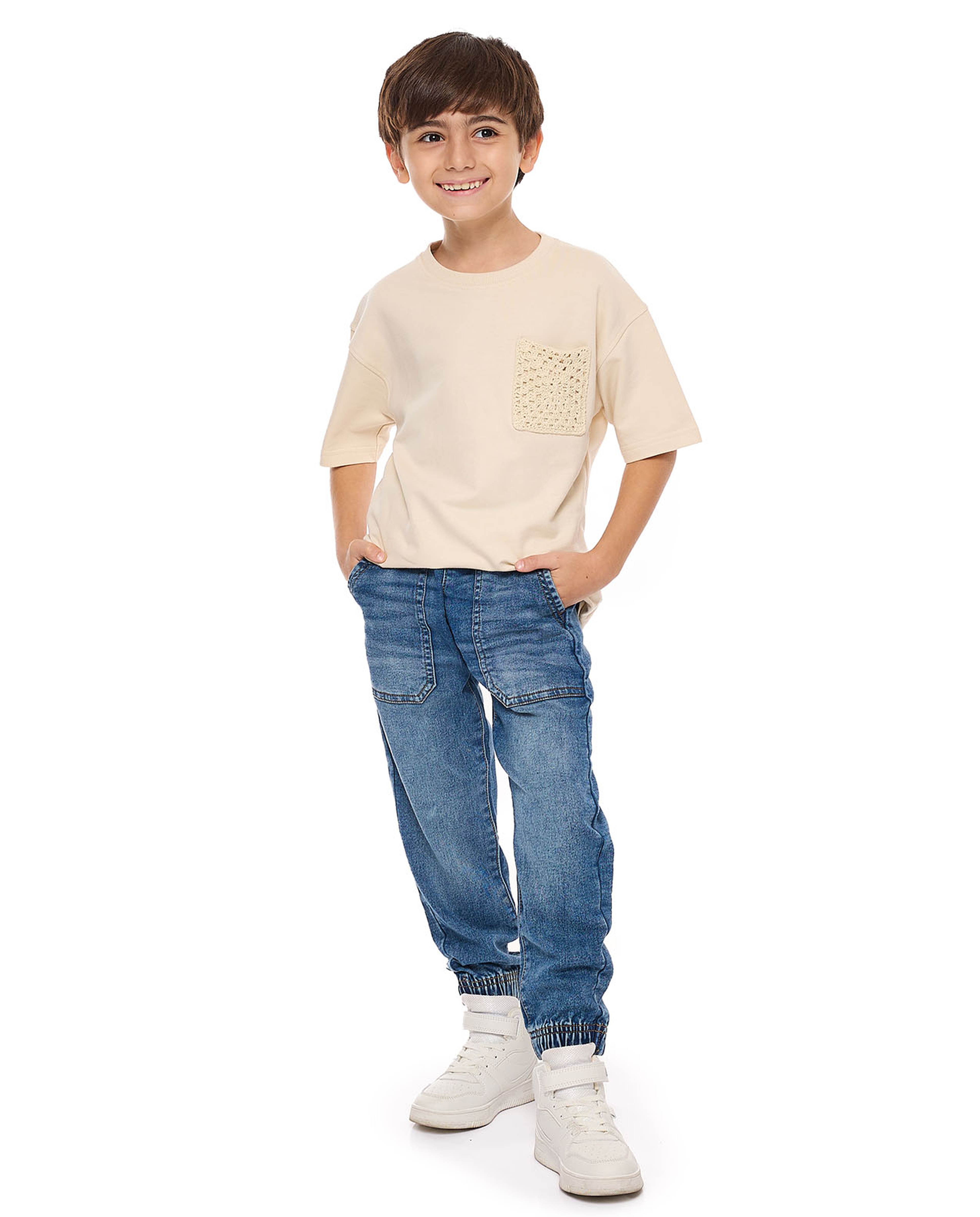 Crochet Pocket Detail T-Shirt with Crew Neck and Short Sleeves