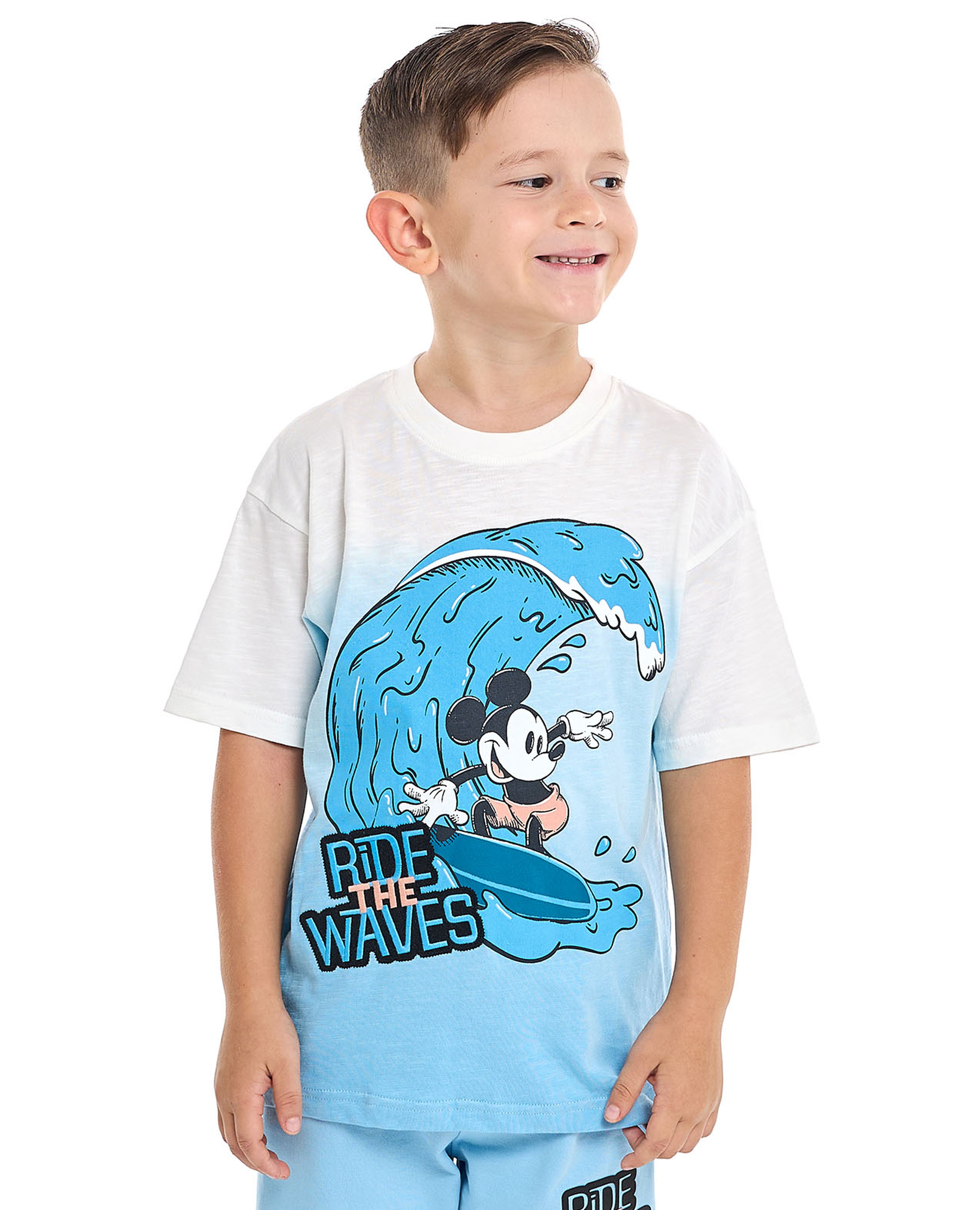 تيشيرت بطبعة ميكي ماوس بياقة مستديرة وأكمام قصيرة