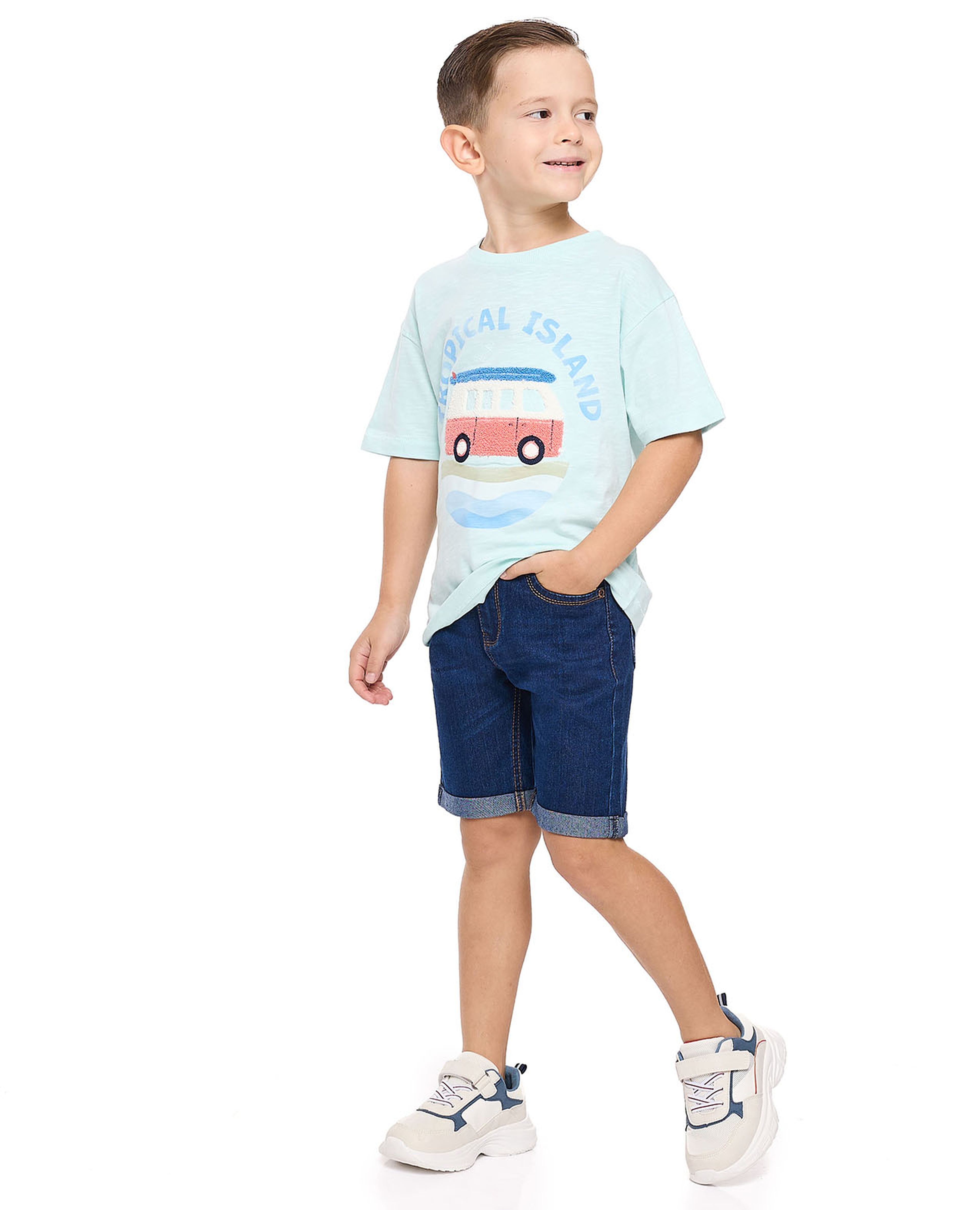 شورت جينز بأزرار