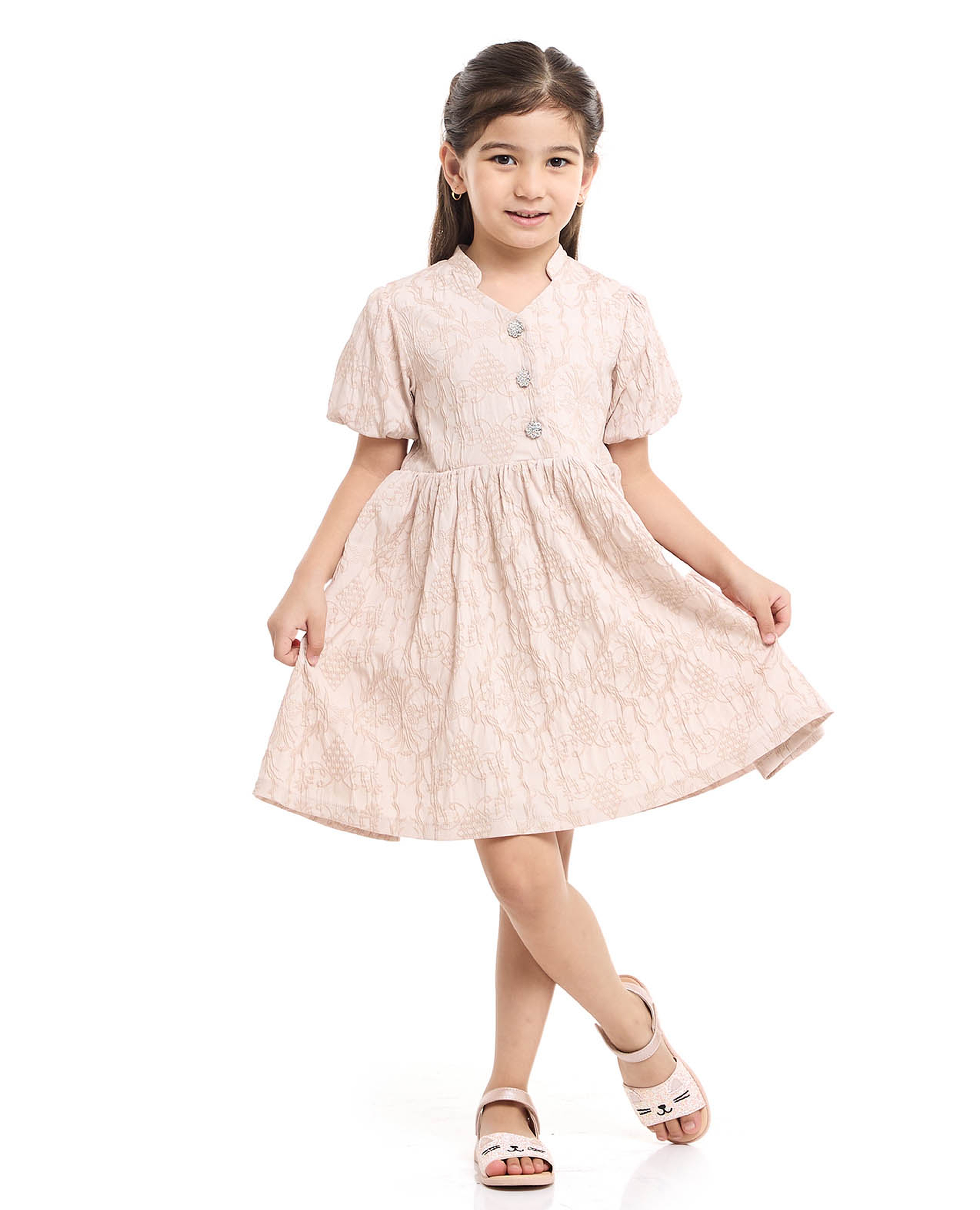 فستان واسع مطرز بأكمام منتفخة