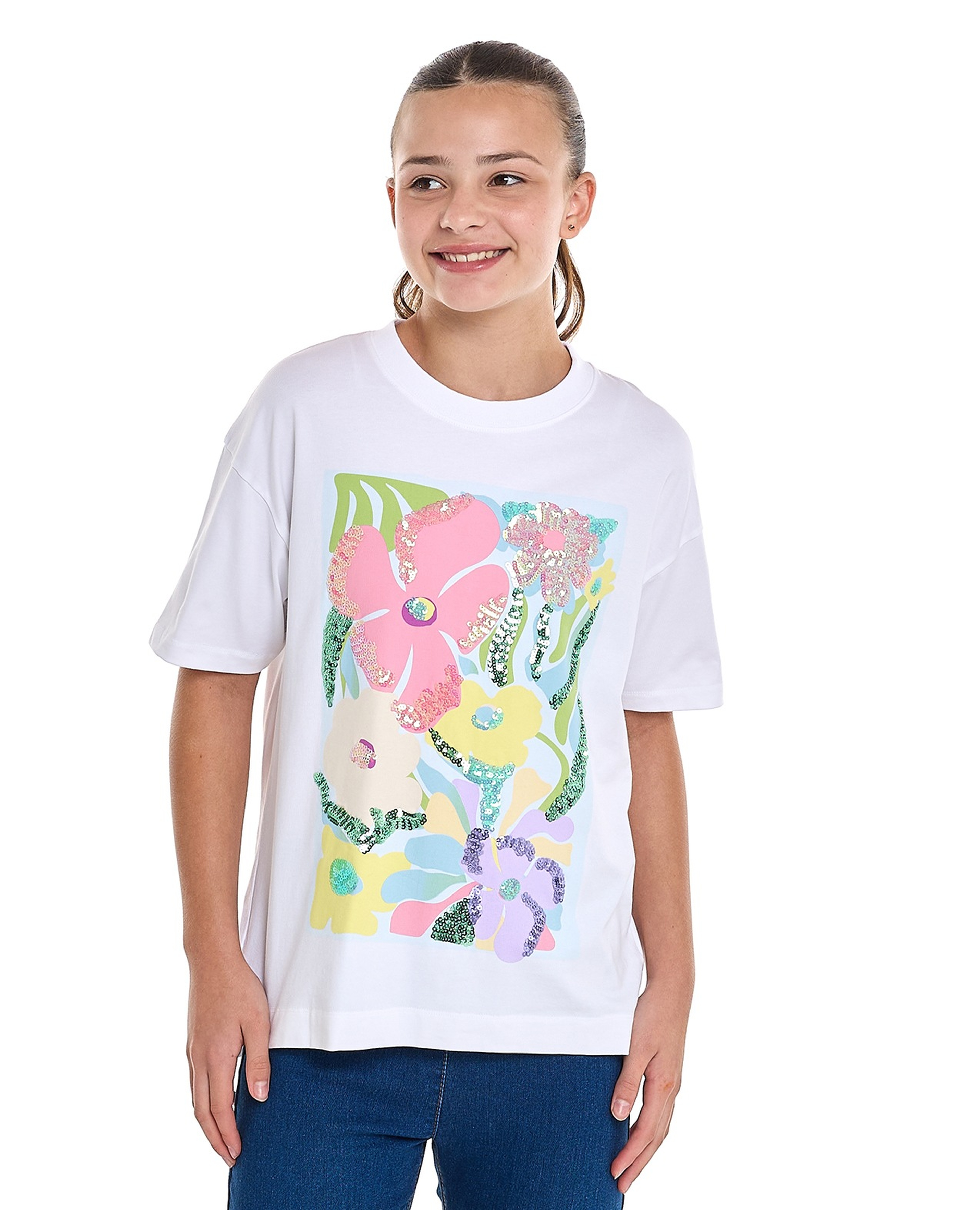 تيشيرت مزخرف بياقة مستديرة وأكمام قصيرة