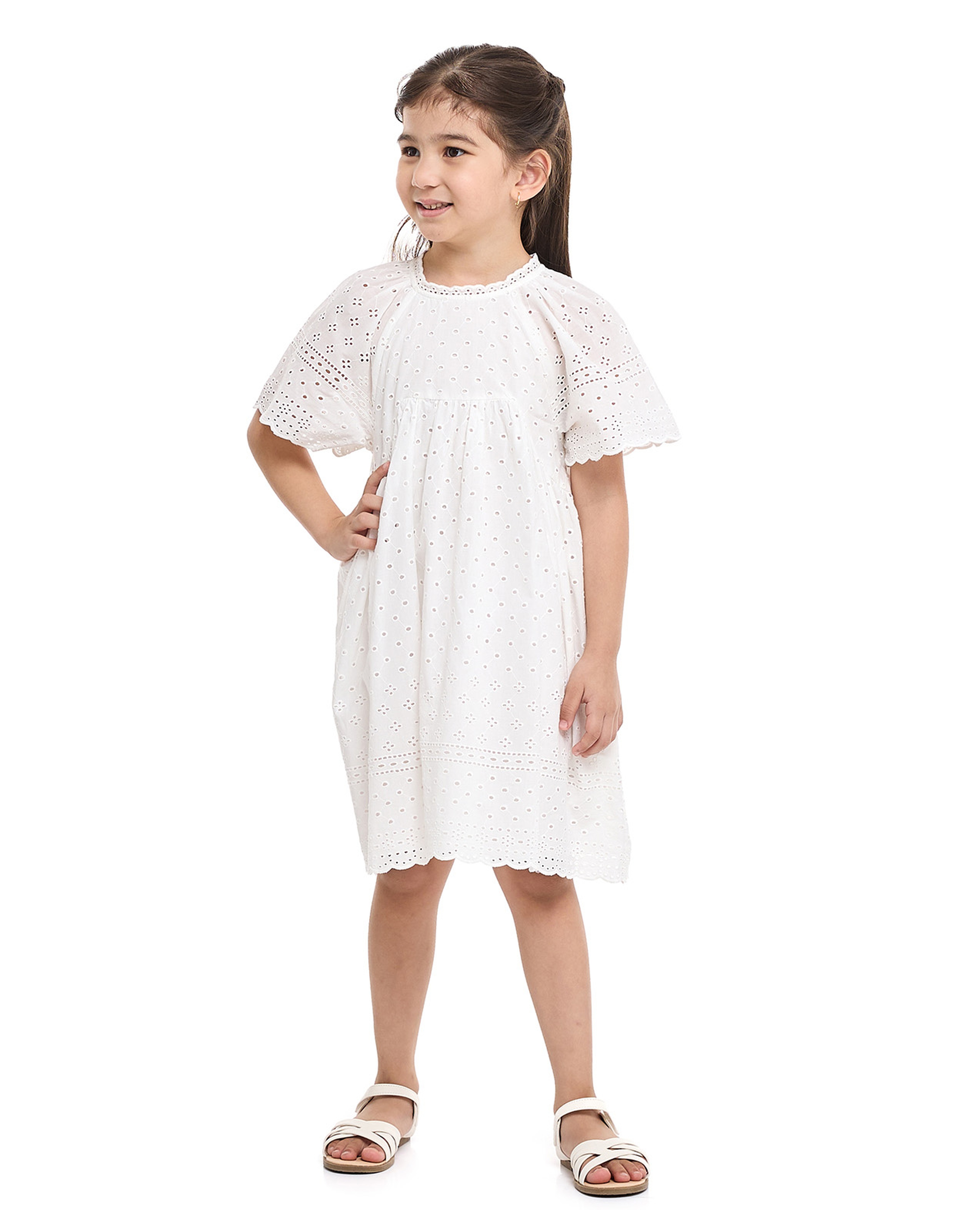 فستان واسع بشيفلي بياقة مستديرة وأكمام واسعة