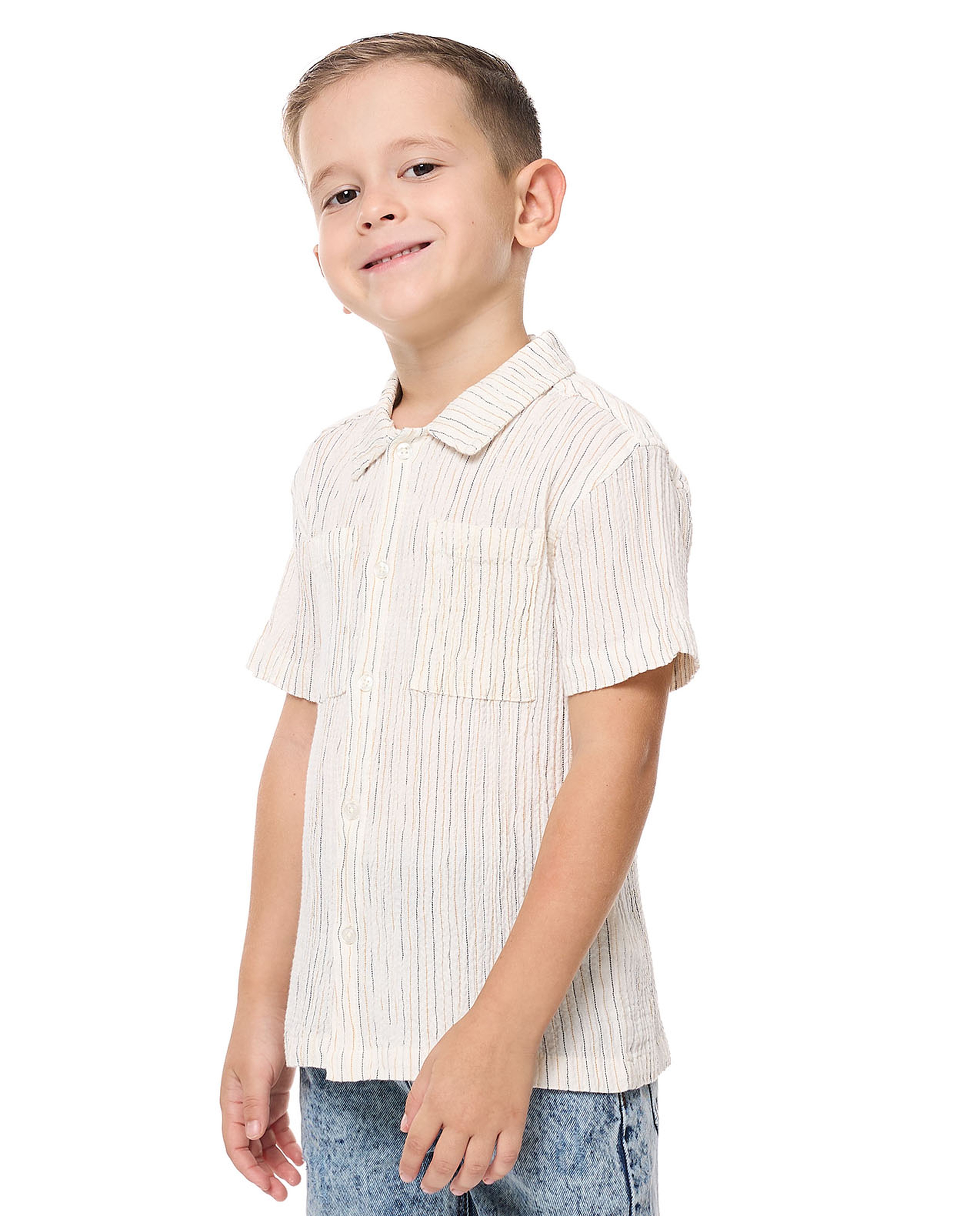 Solid Shirt with Classic Collar and Short Sleeves