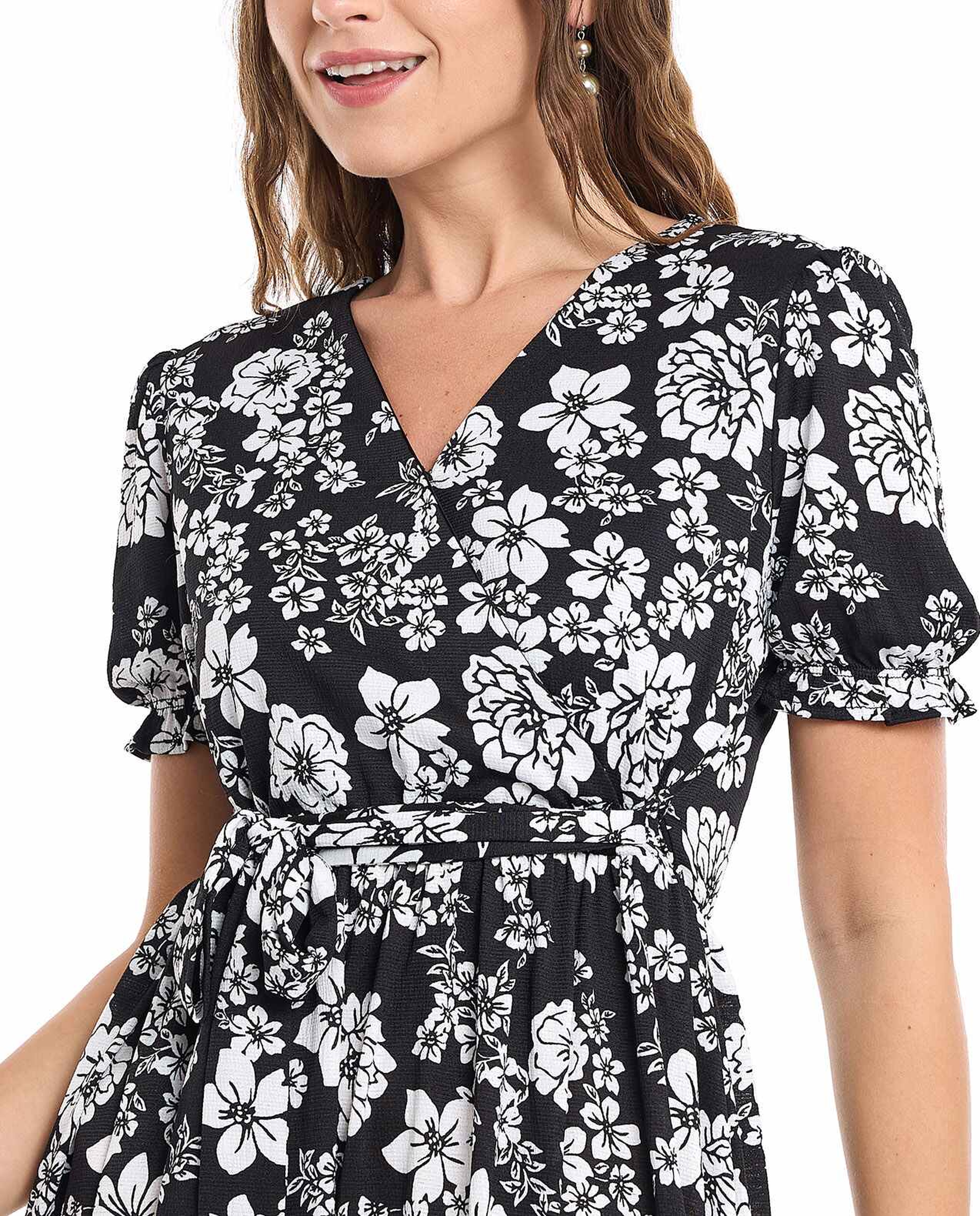 Floral Print A-Line Dress with V-Neck and Puff Sleeves