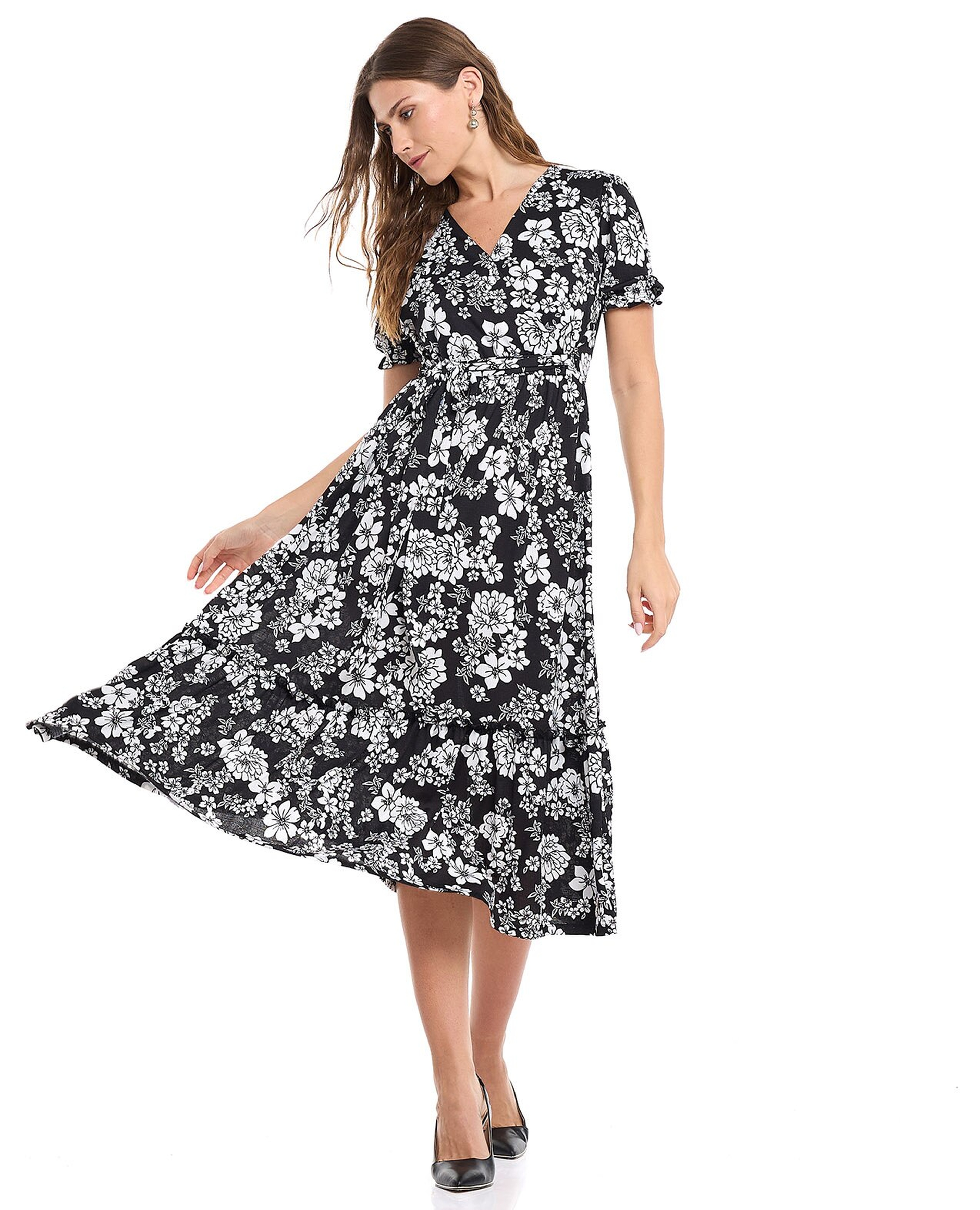 فستان واسع بطبعة أزهار بياقة سويتهارت وأكمام منتفخة