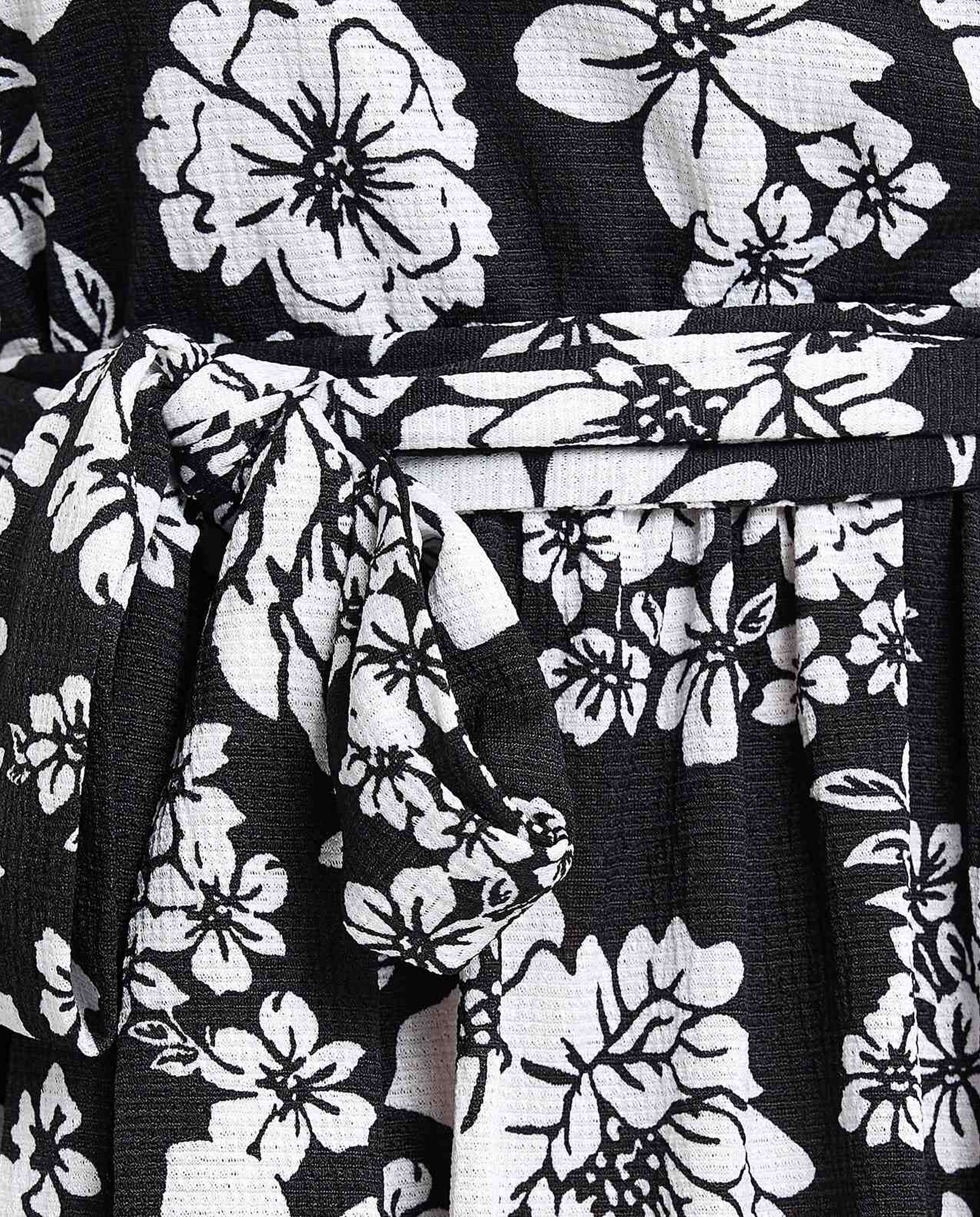 Floral Print A-Line Dress with V-Neck and Puff Sleeves