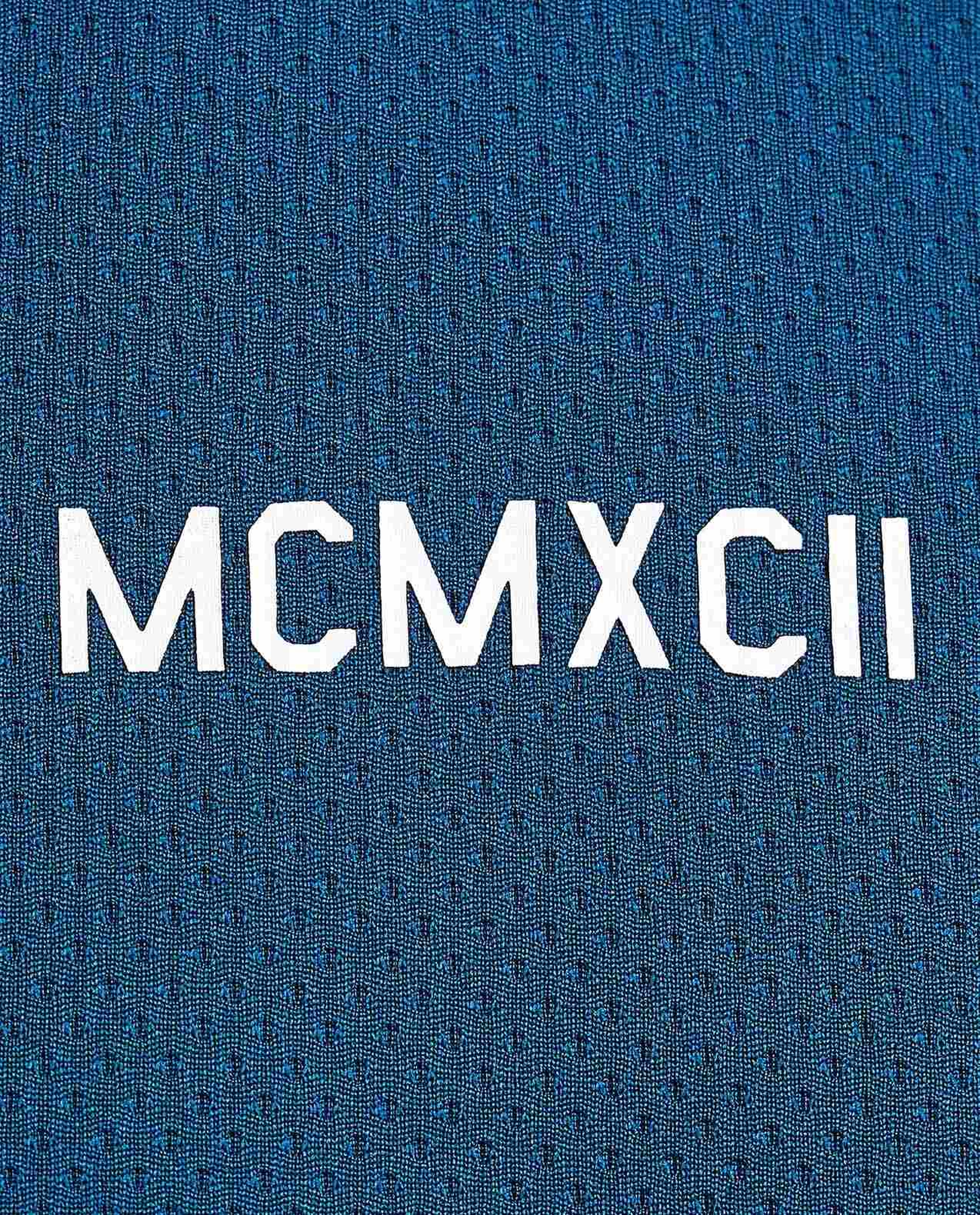 Back Printed Active T-Shirt with V-Neck and Raglan Sleeves