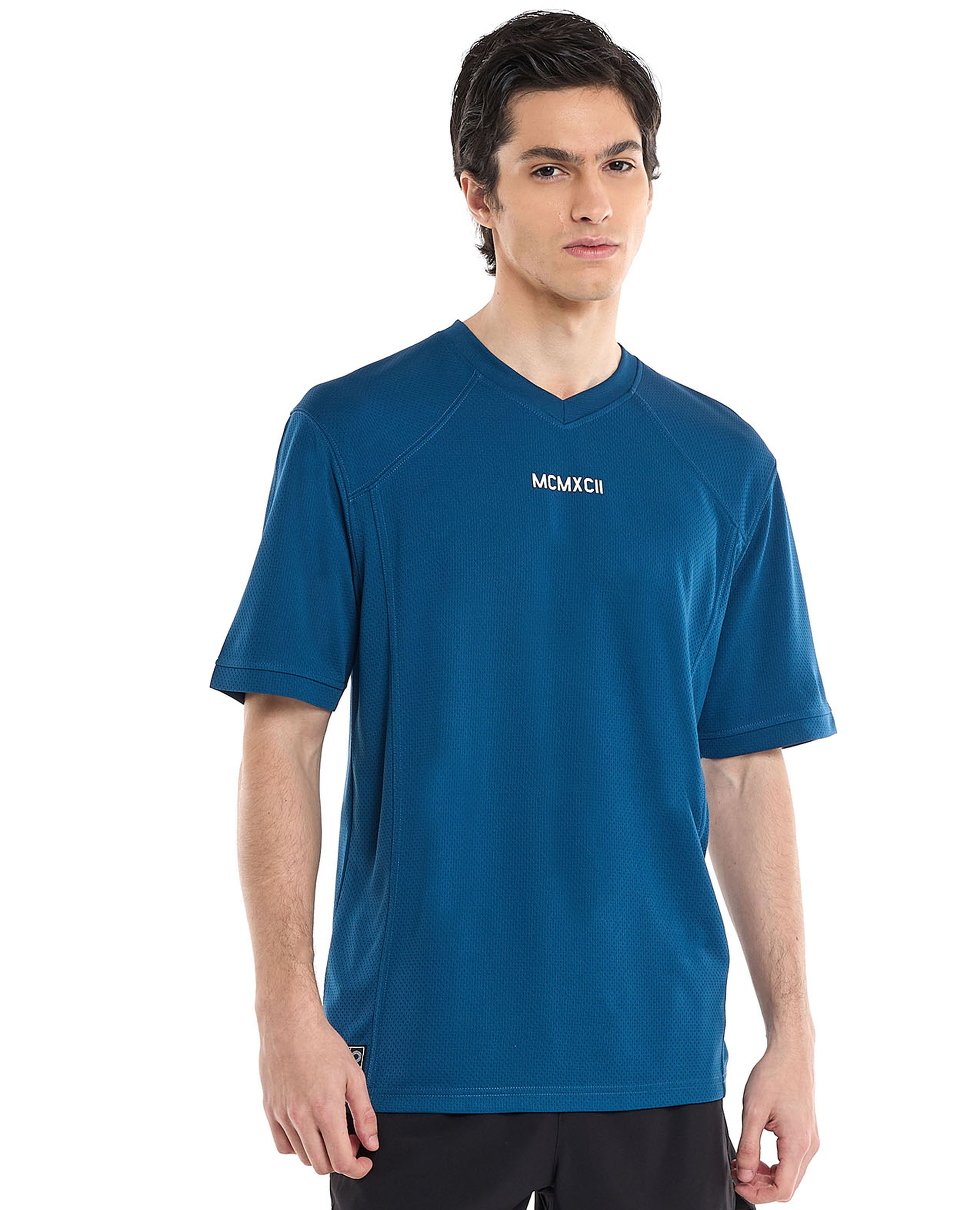Back Printed Active T-Shirt with V-Neck and Raglan Sleeves
