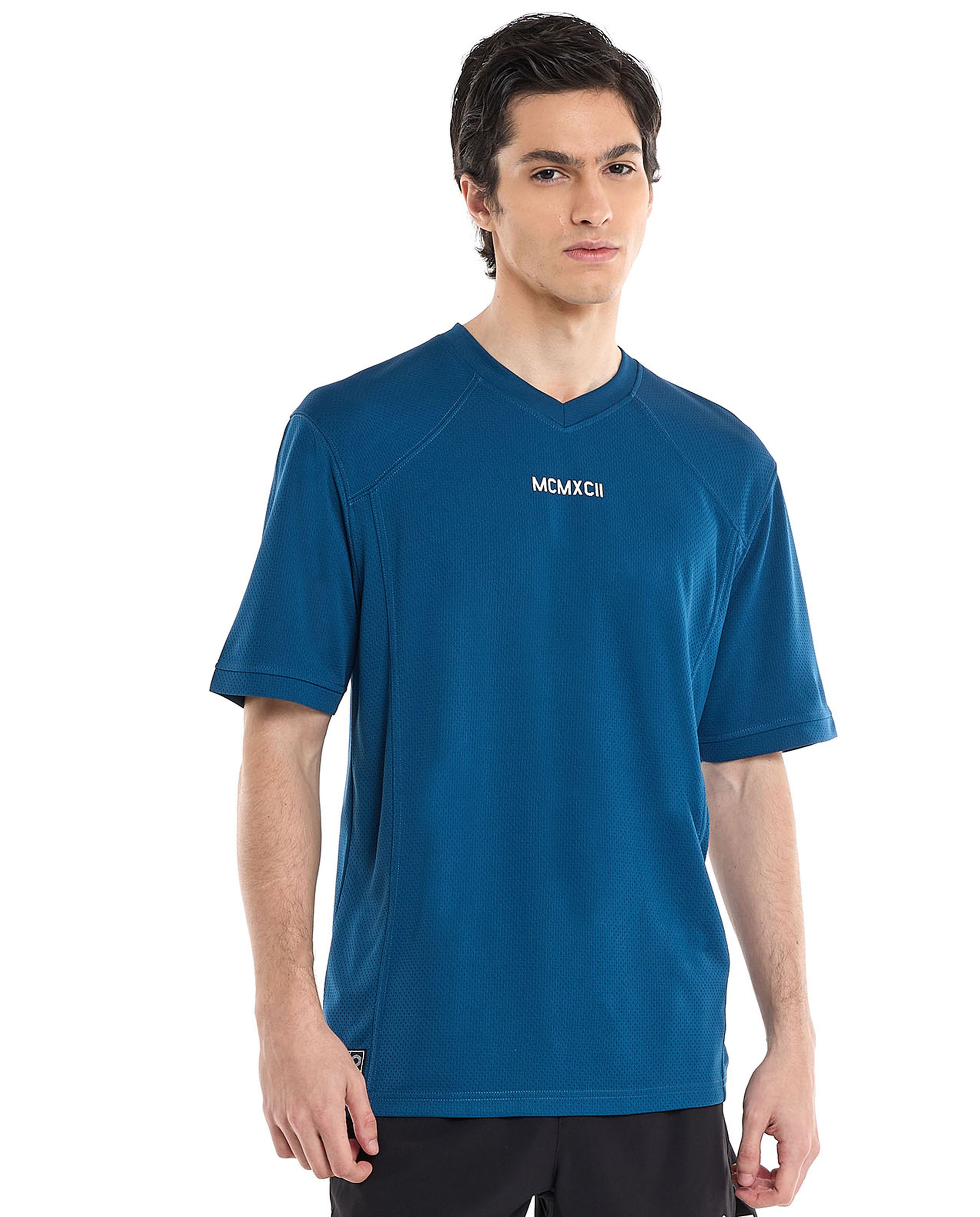 Back Printed Active T-Shirt with V-Neck and Raglan Sleeves