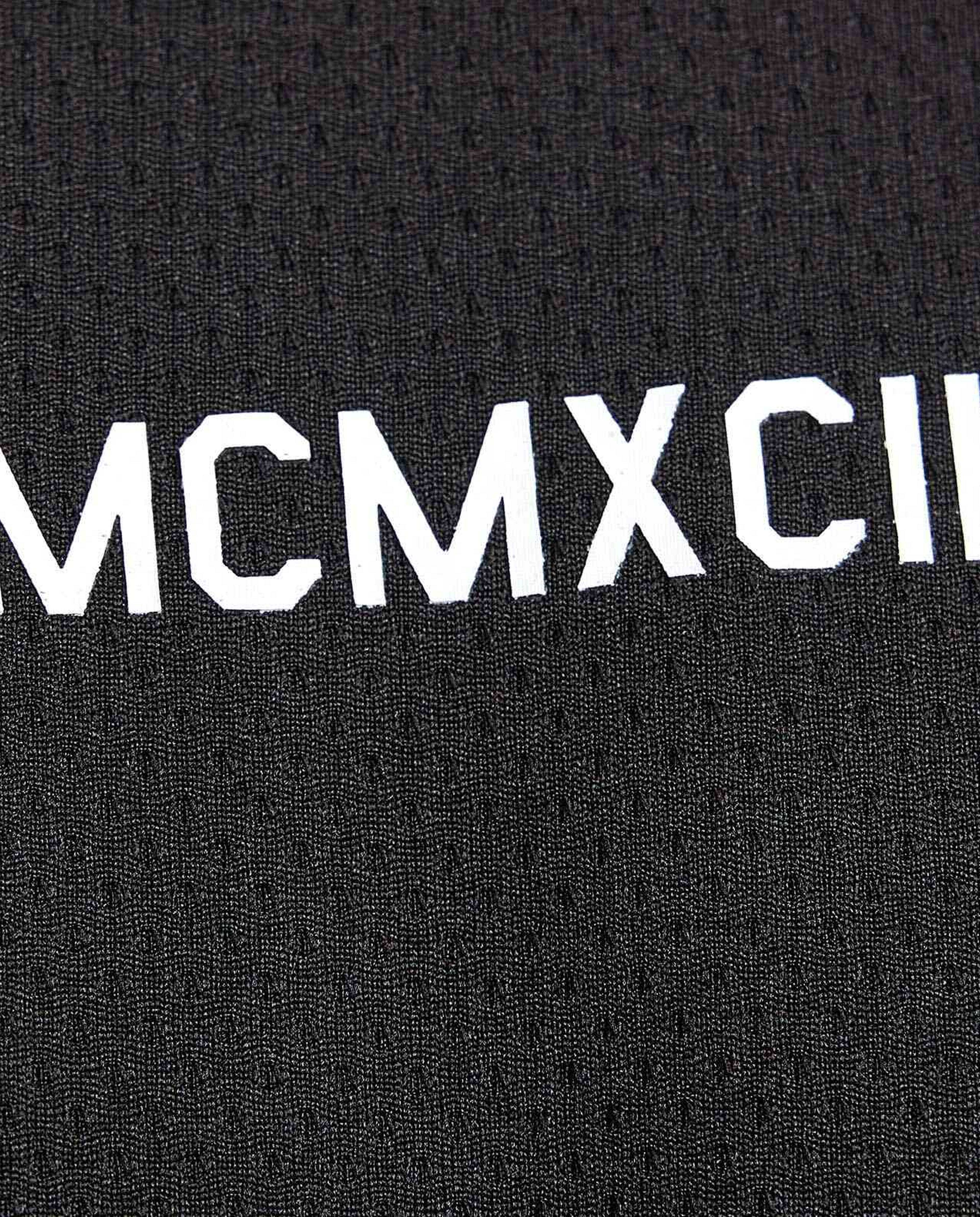 Back Printed Active T-Shirt with V-Neck and Raglan Sleeves