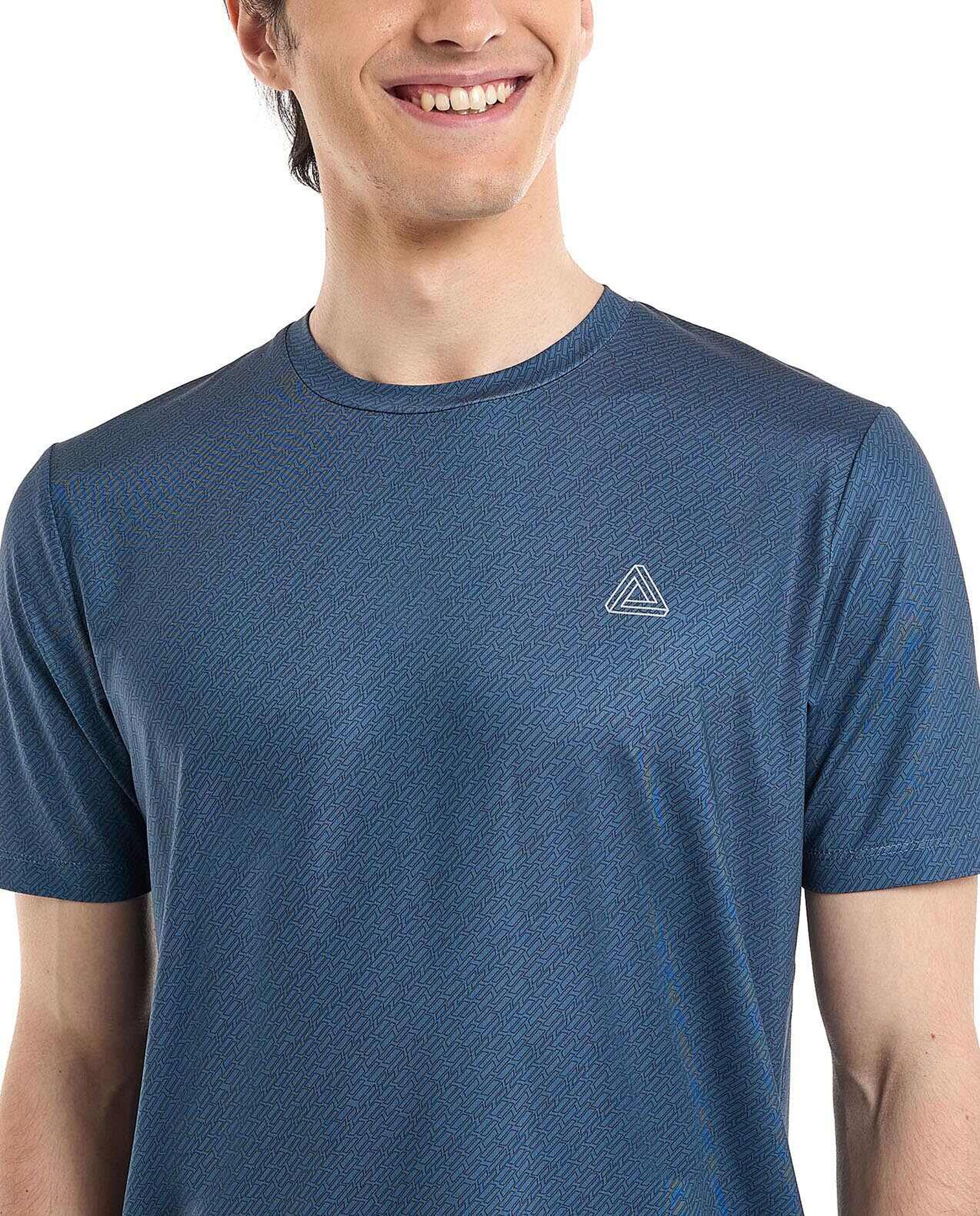 Patterned Active T-Shirt with Crew Neck and Short Sleeves