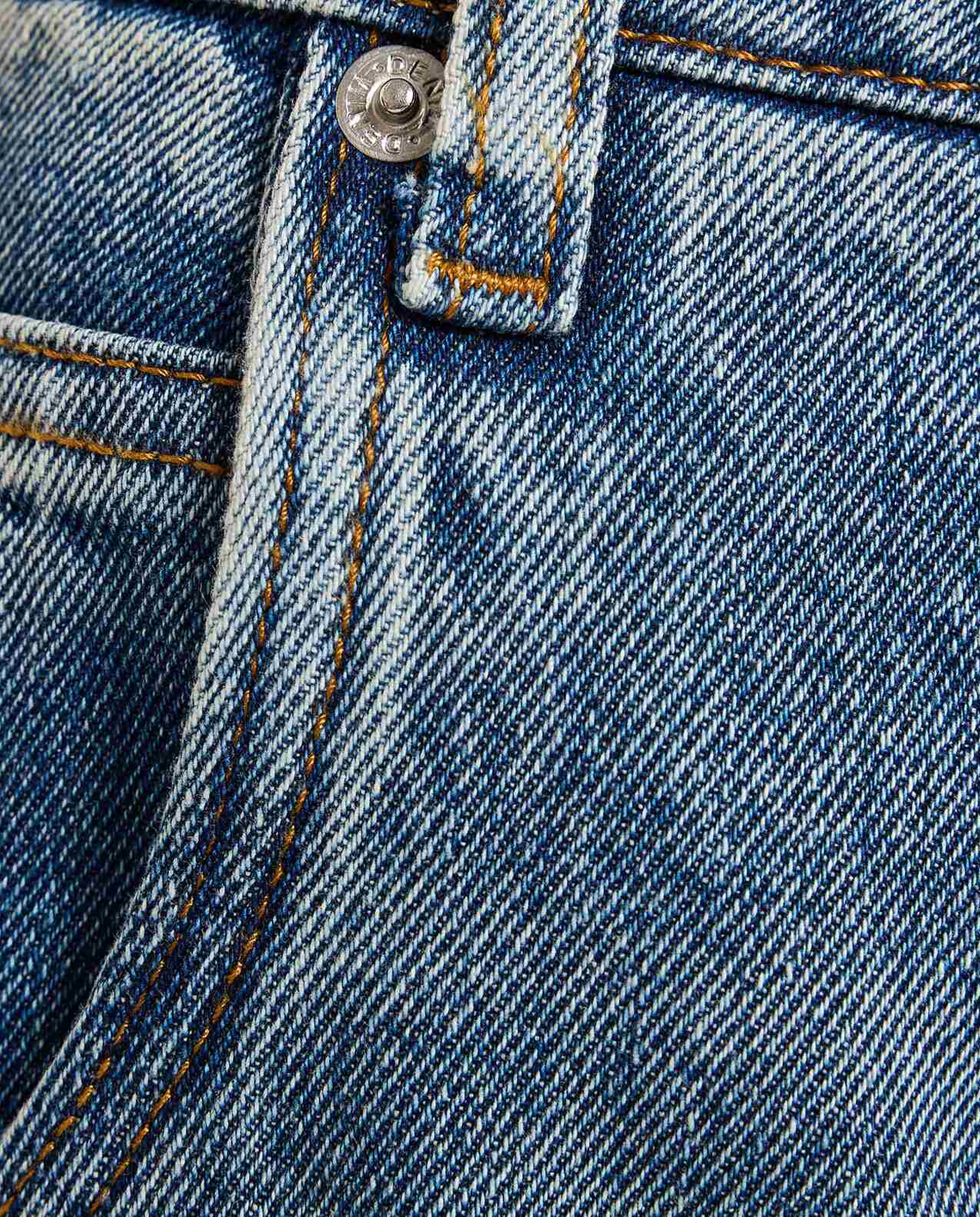 Faded Carrot Fit Jeans with Button Closure