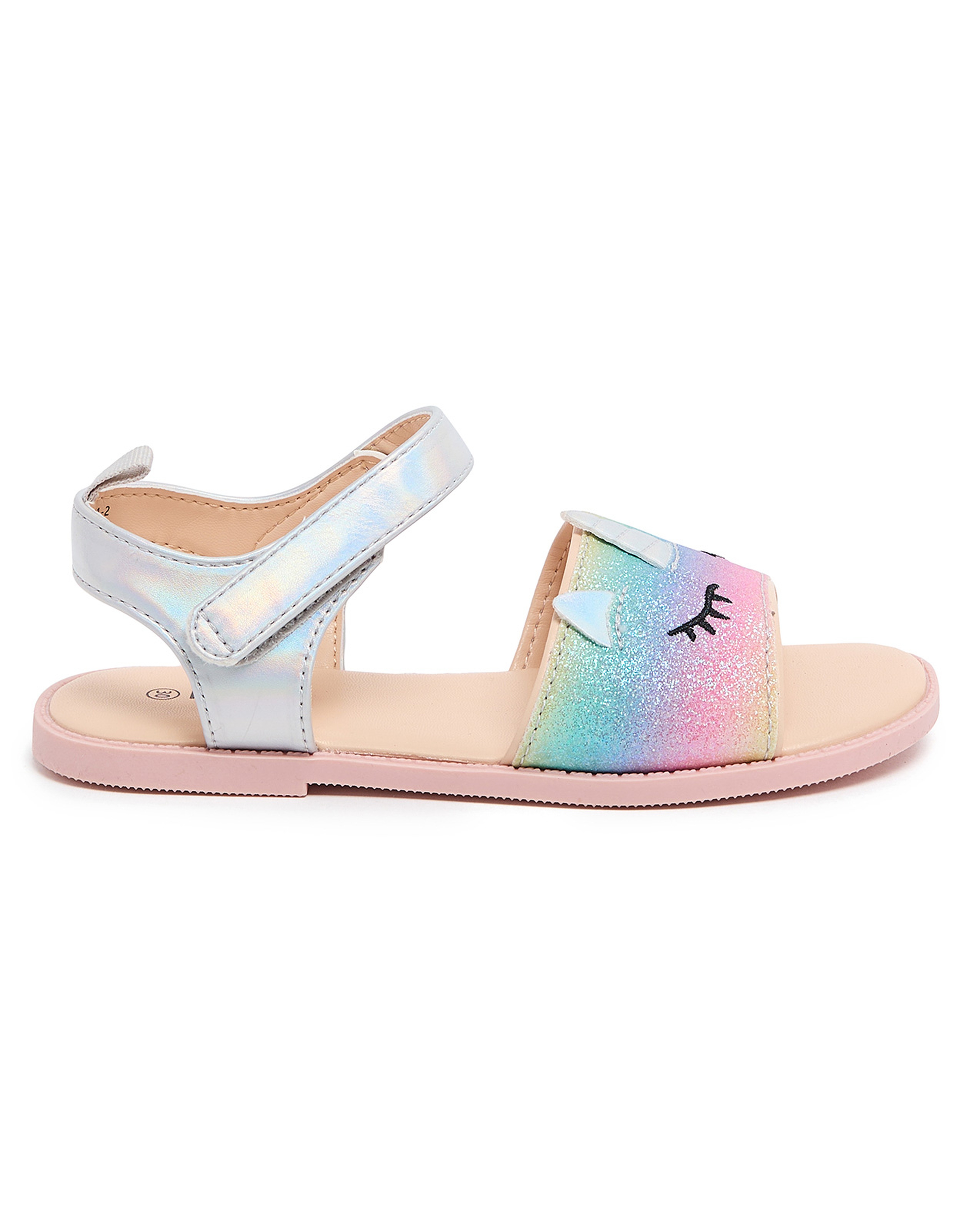 صندل مزين بشريط فيلكرو