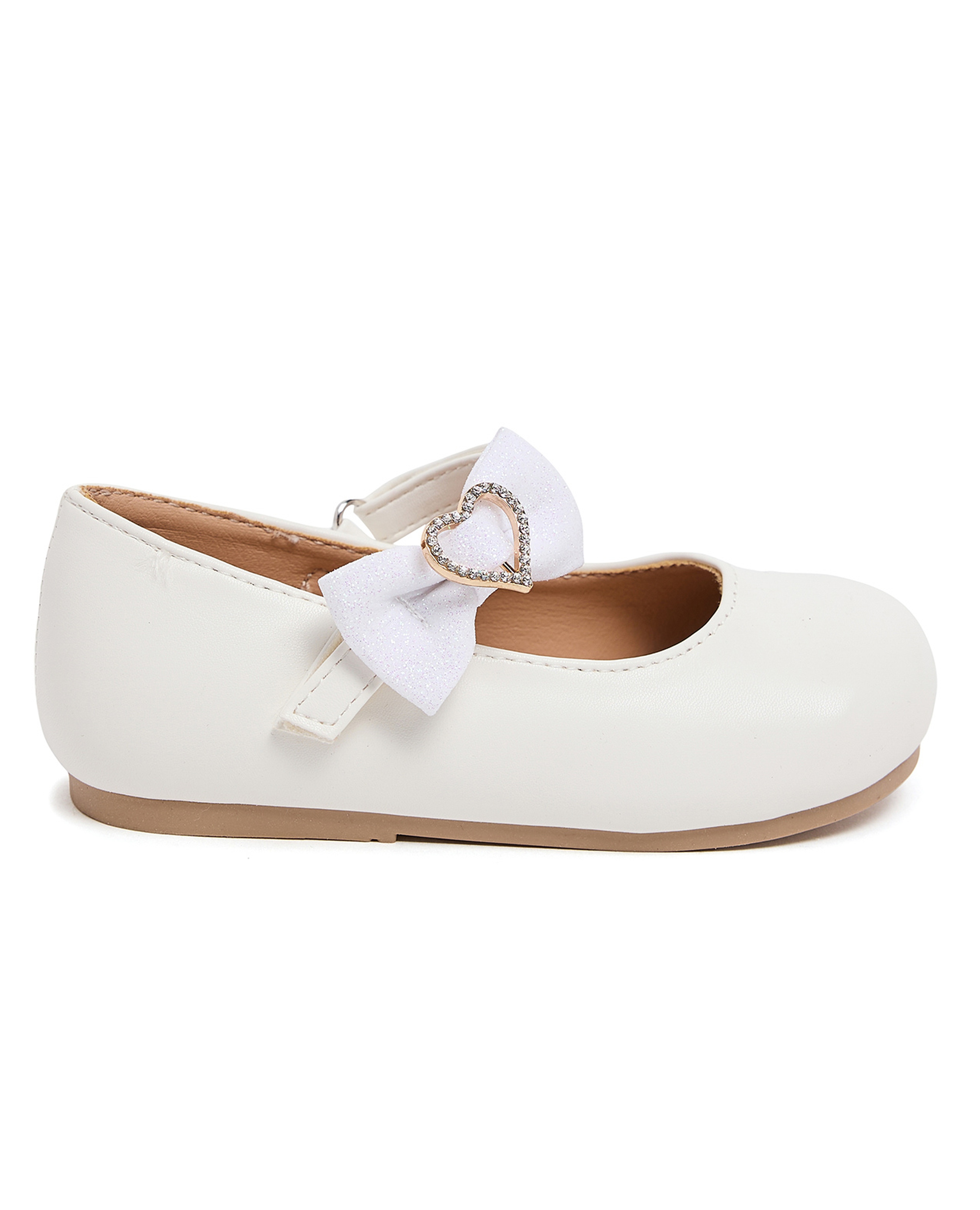 حذاء ماري جين بعقدة