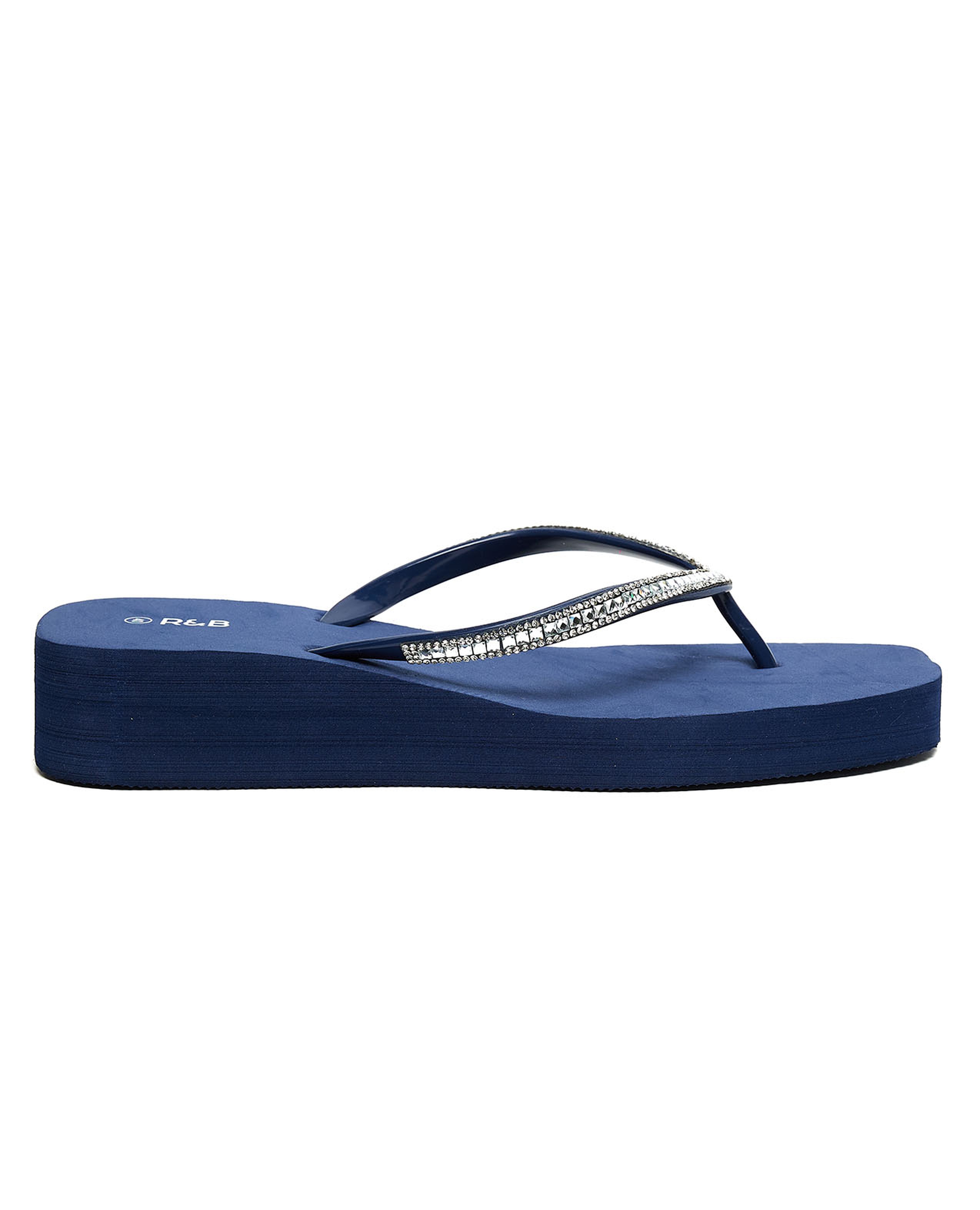 صندل بكعب عريض