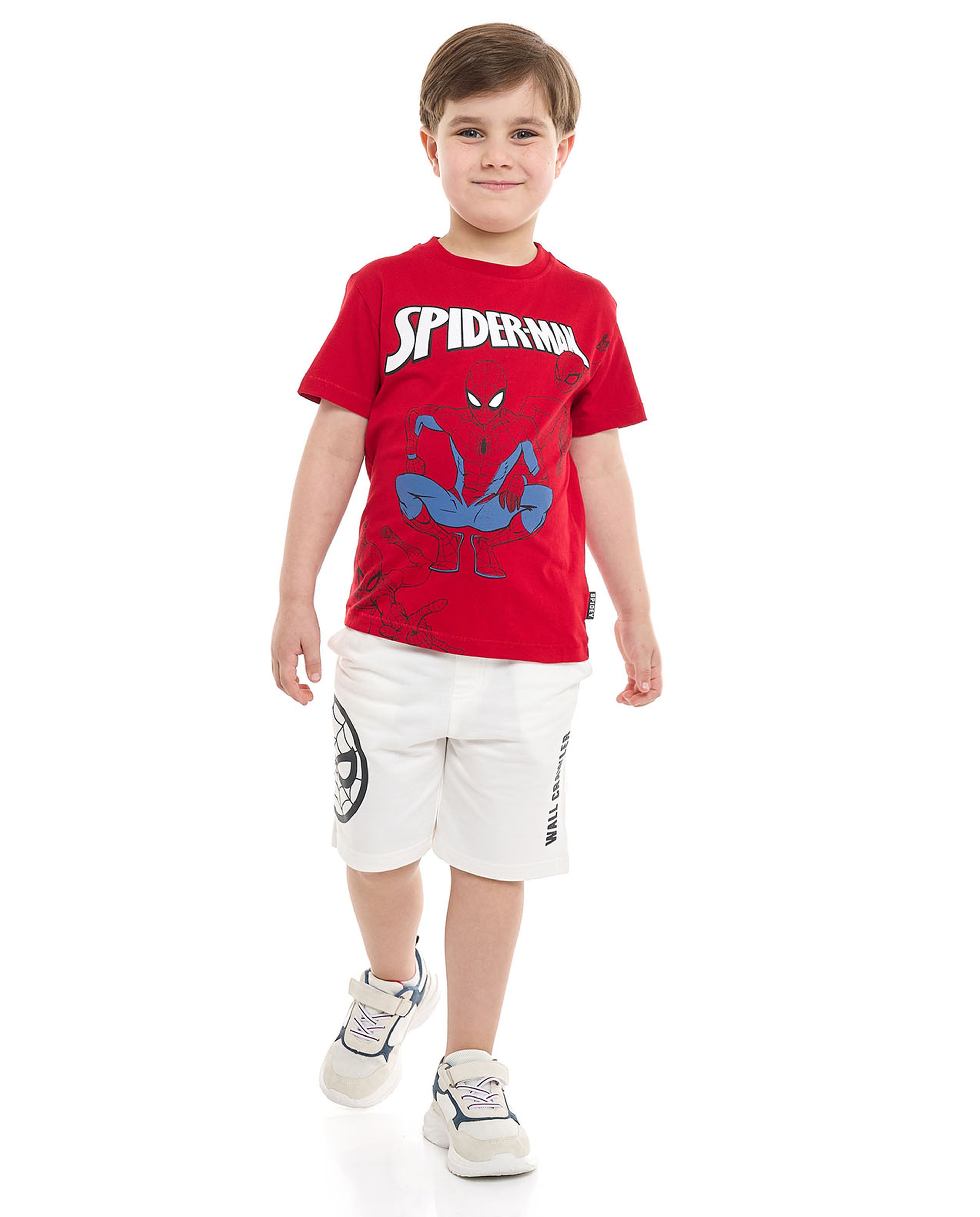 تيشيرت برقبة دائرية وأكمام قصيرة