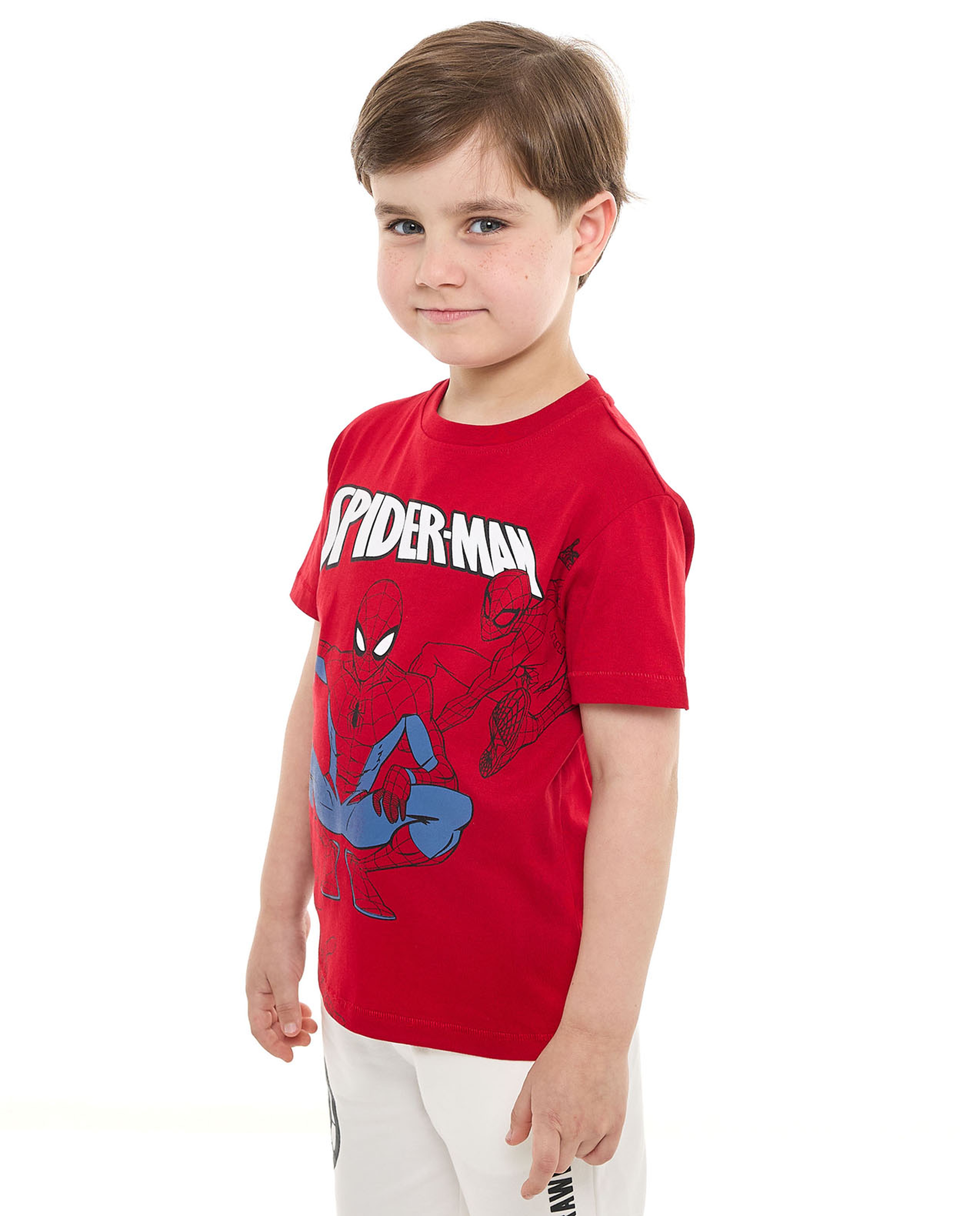 تيشيرت برقبة دائرية وأكمام قصيرة