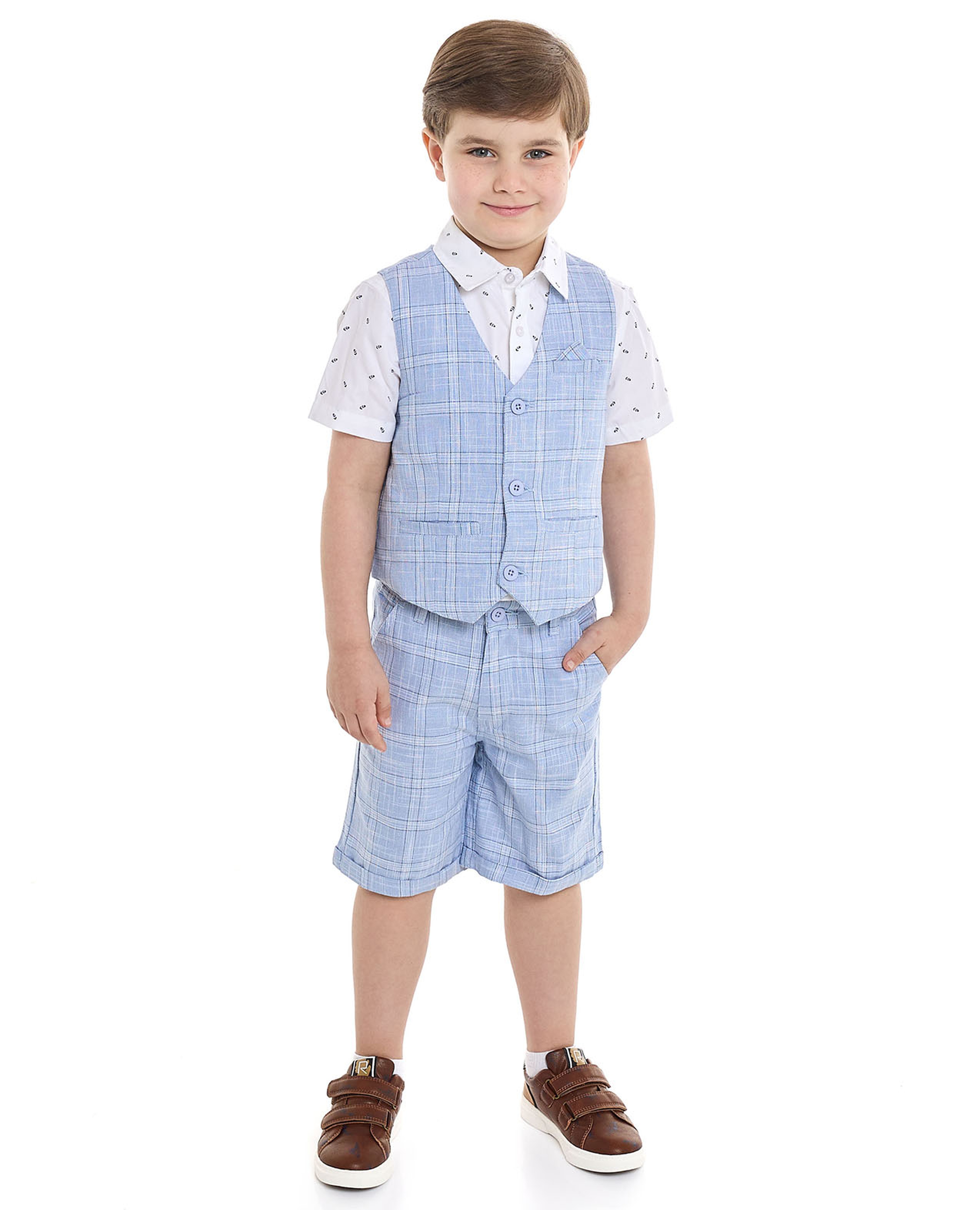 شورت بأزرار منقوشة