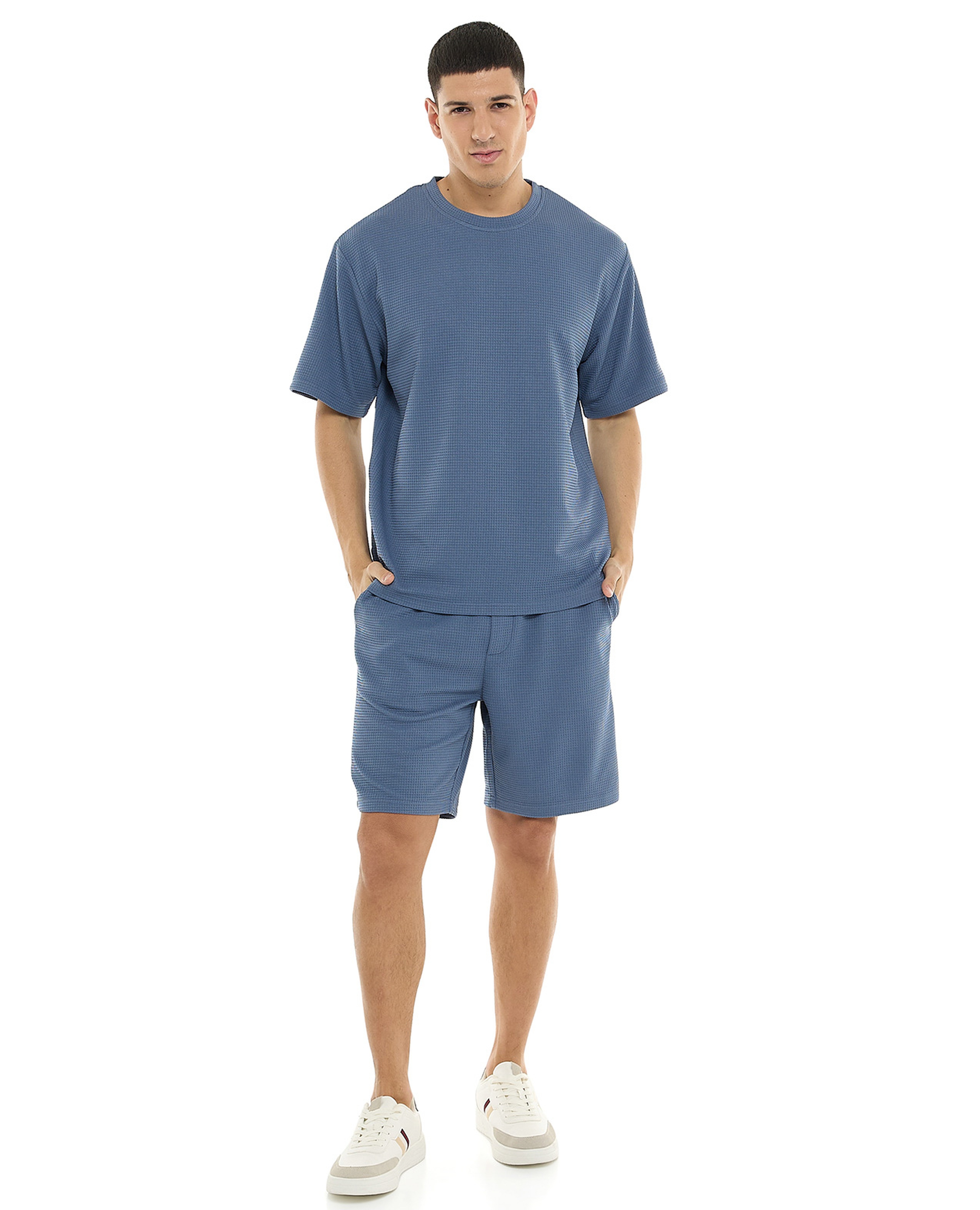 شورت محبوك برباط على الخصر