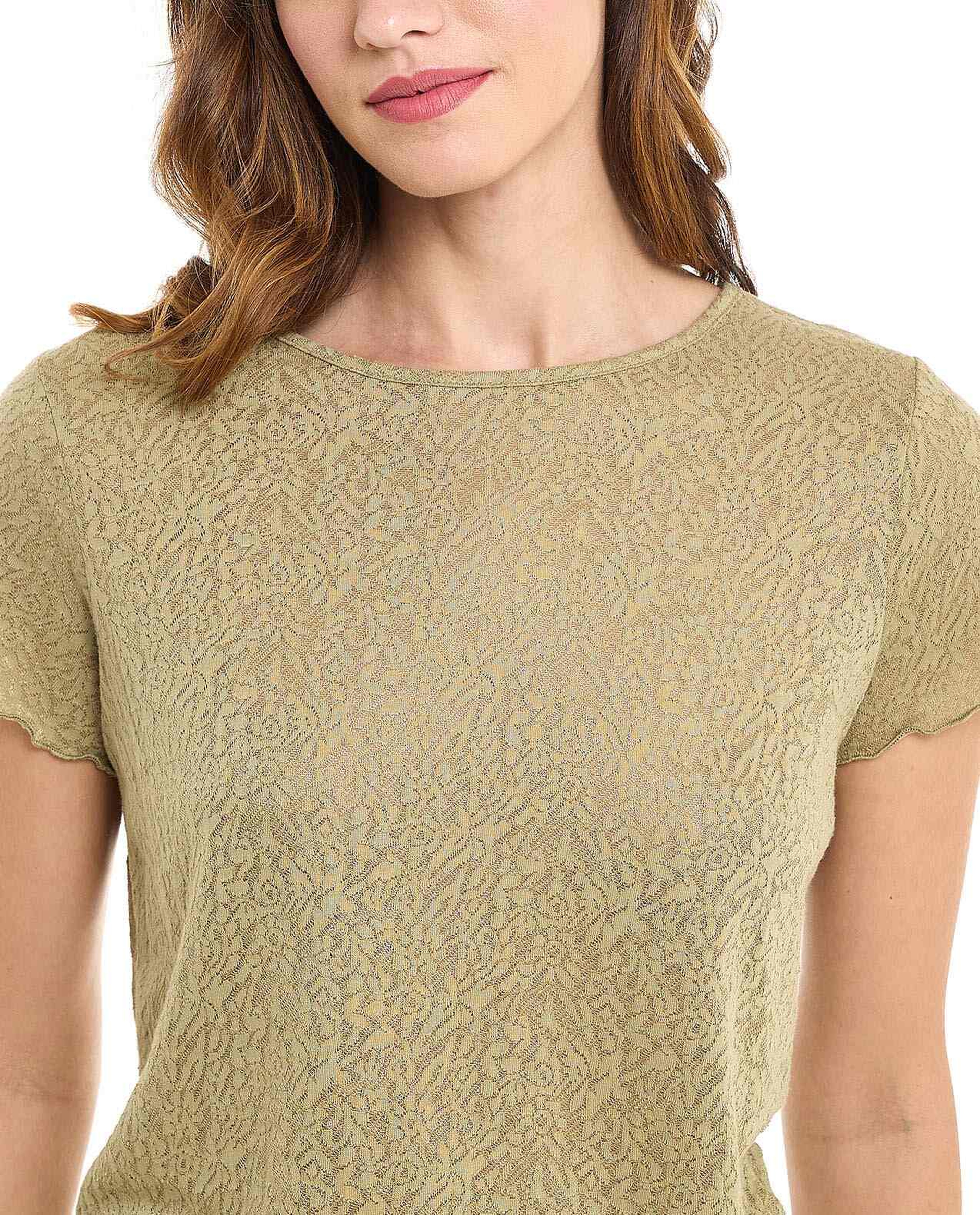 Textured Top with Round Neck and Short Sleeves