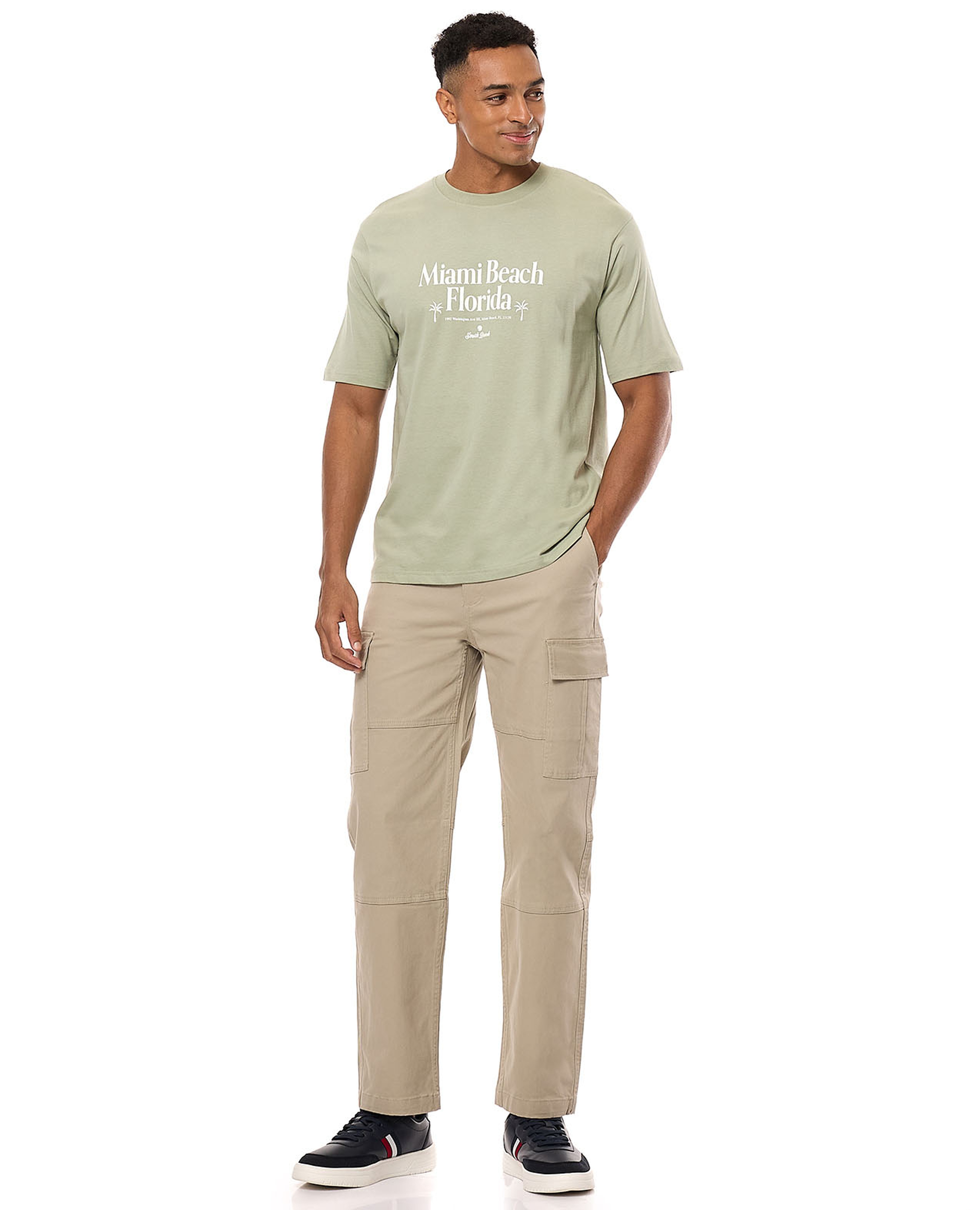 بنطال كارغو سادة بأزرار