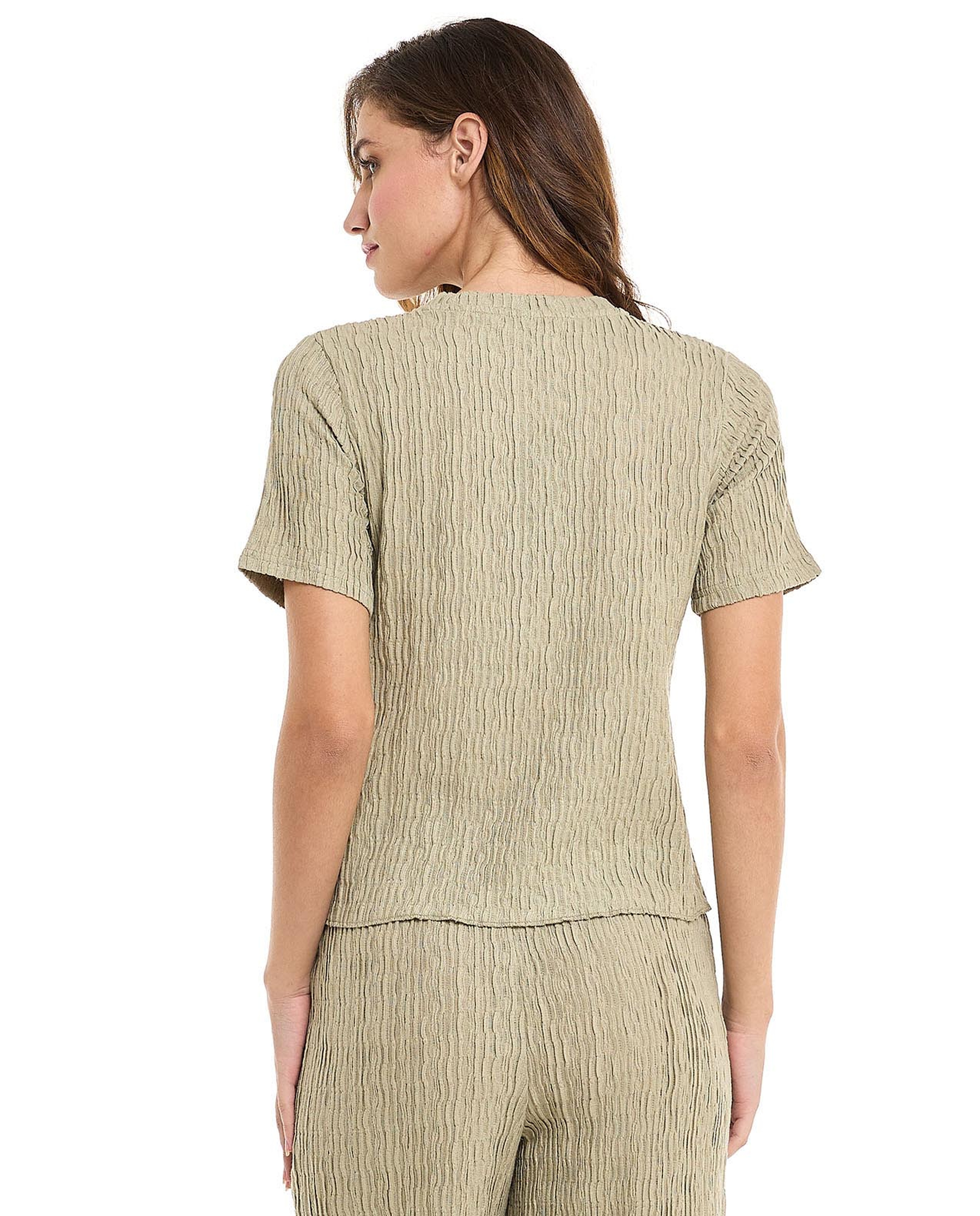 Textured Top with Round Neck and Short Sleeves