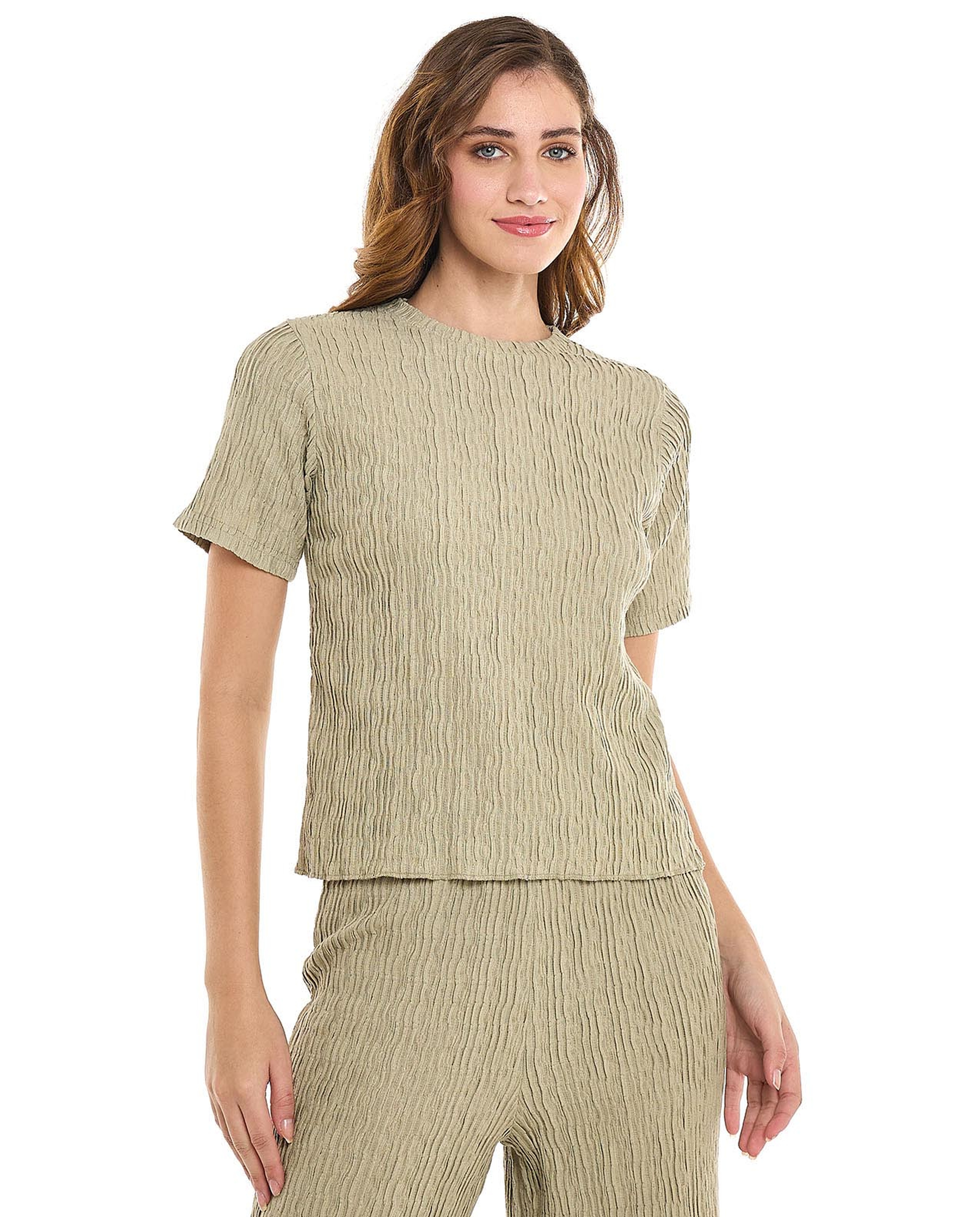 Textured Top with Round Neck and Short Sleeves