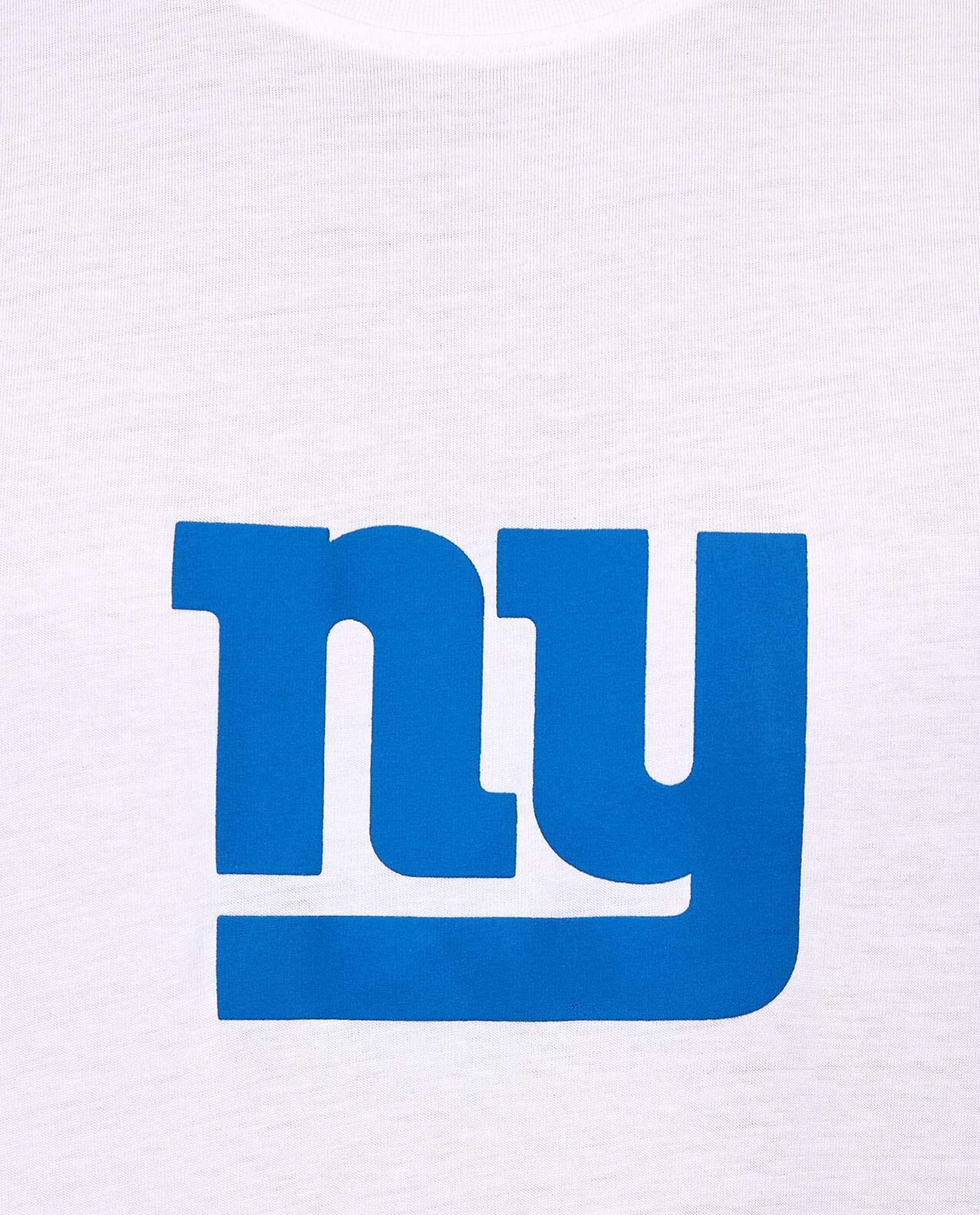 تيشيرت بأكمام قصيرة ورقبة مستديرة