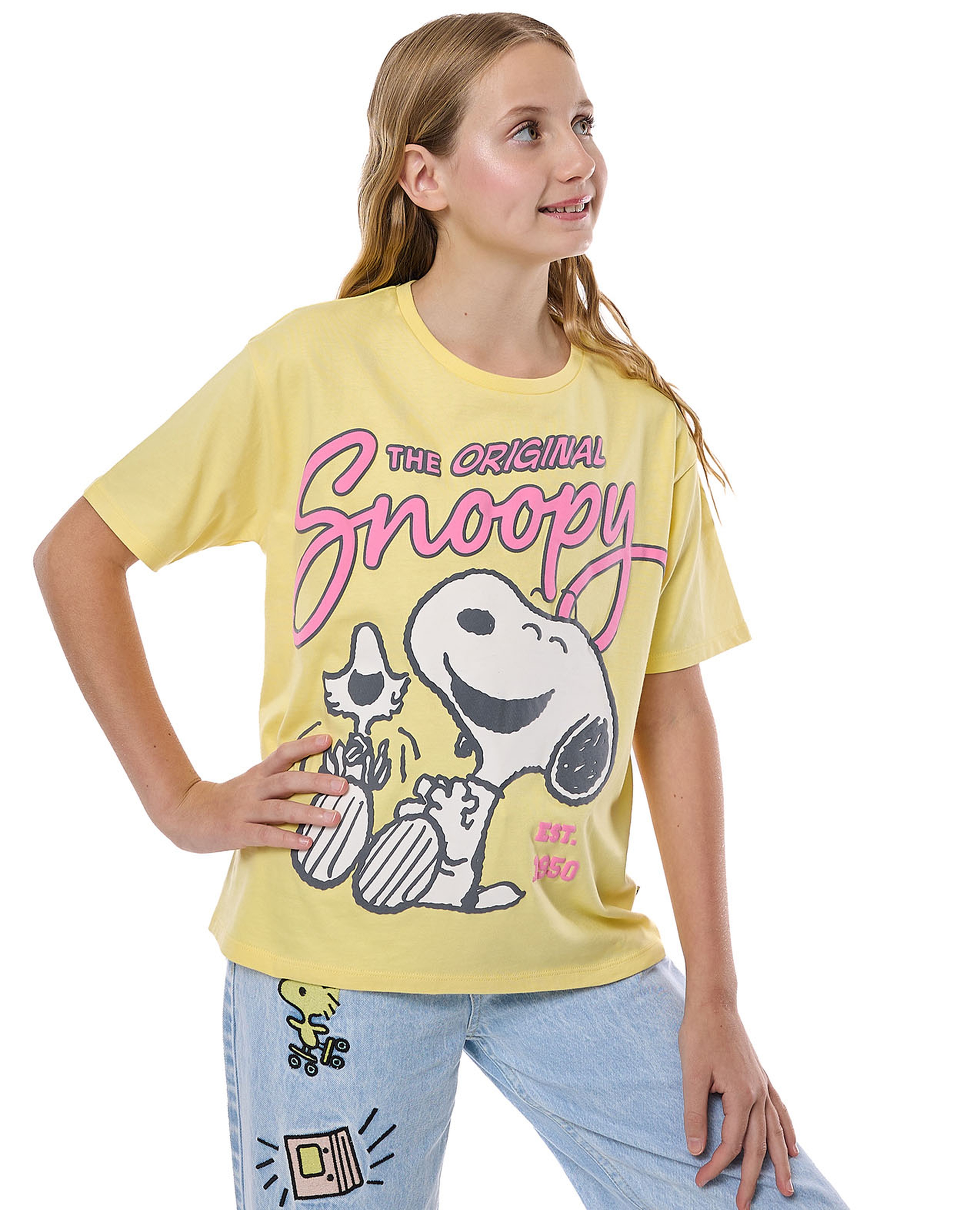 تيشيرت بأكمام قصيرة ورقبة مستديرة