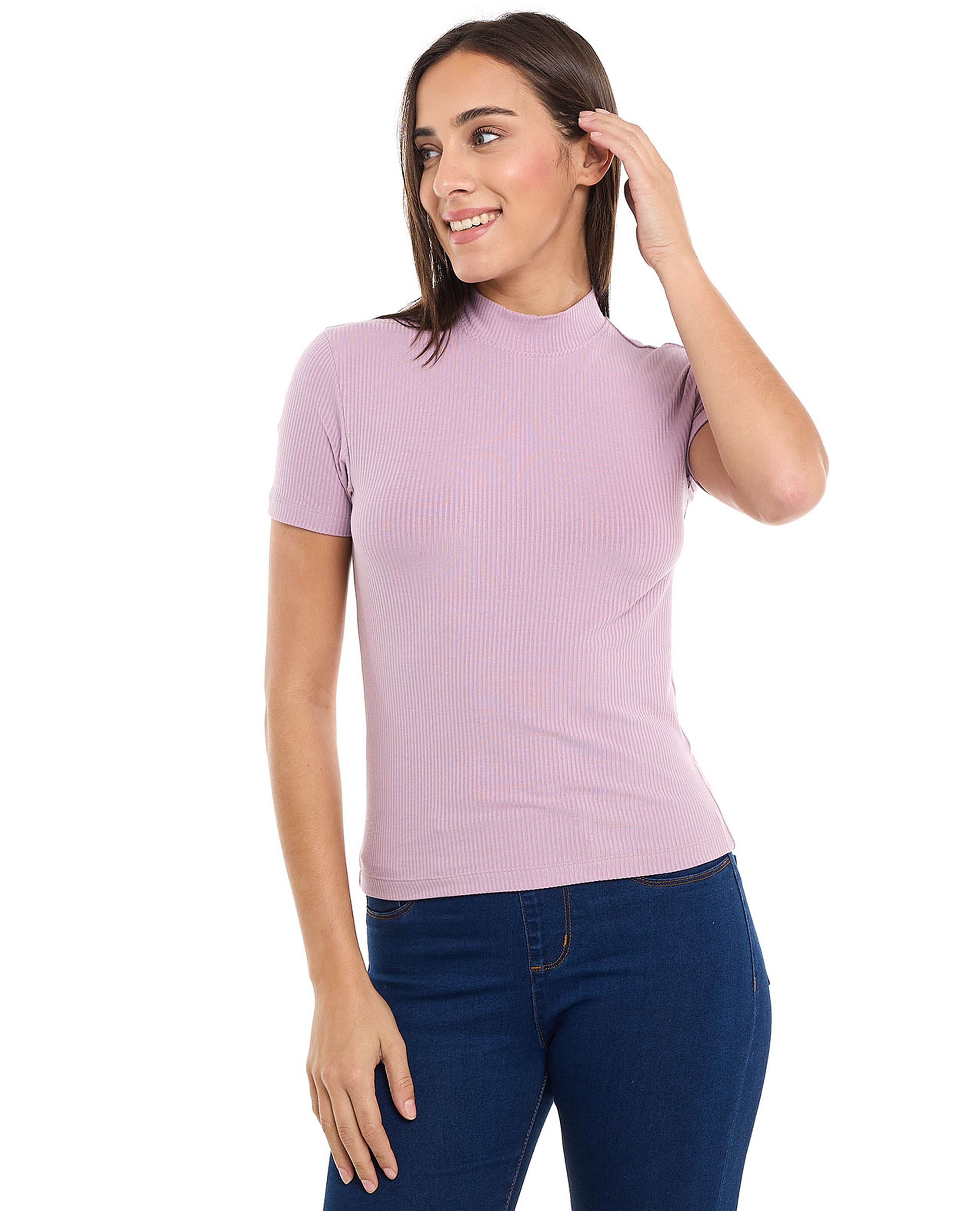 توب مرن بياقة وهمية وأكمام قصيرة