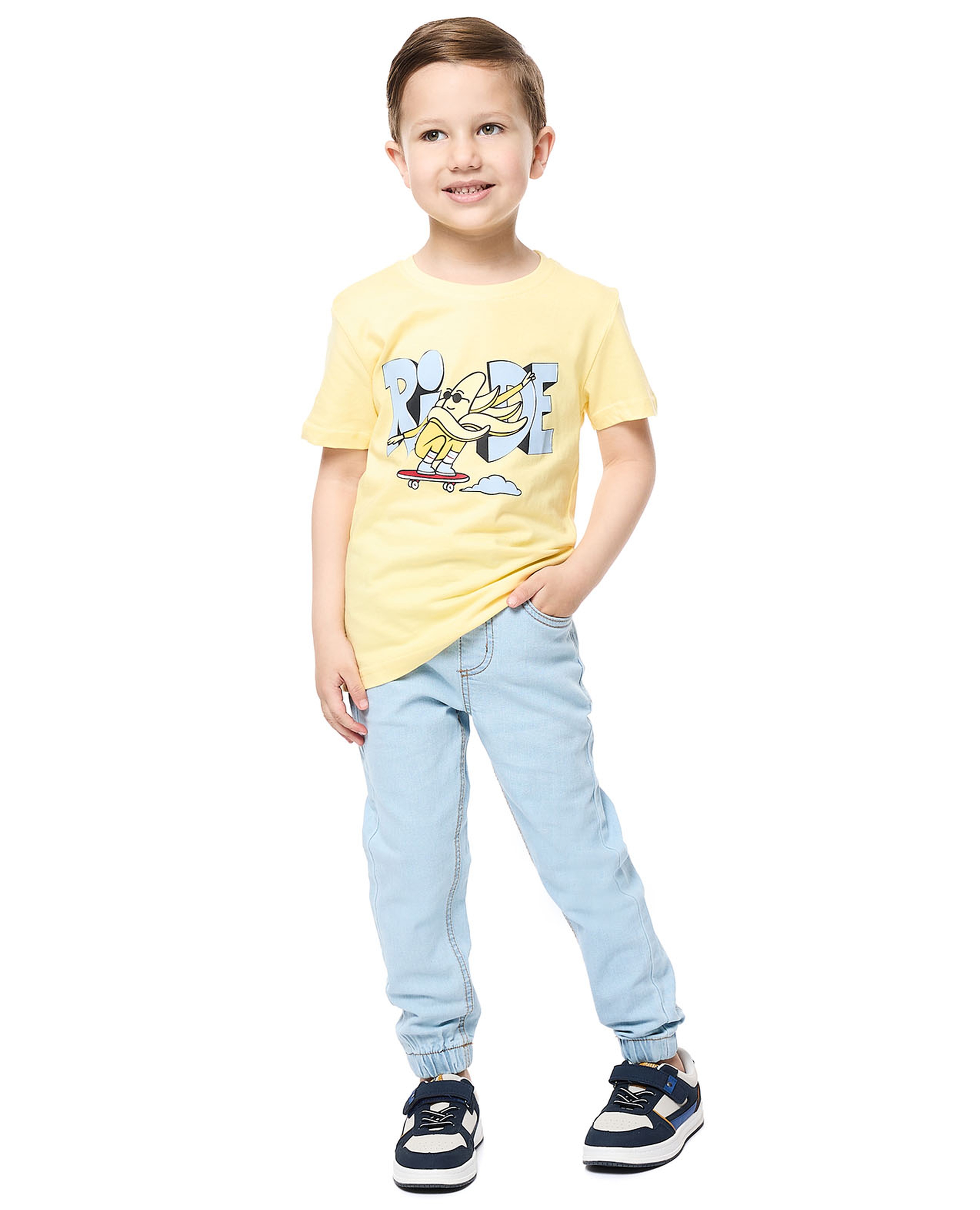 Faded Regular Fit Jeans with Button Closure