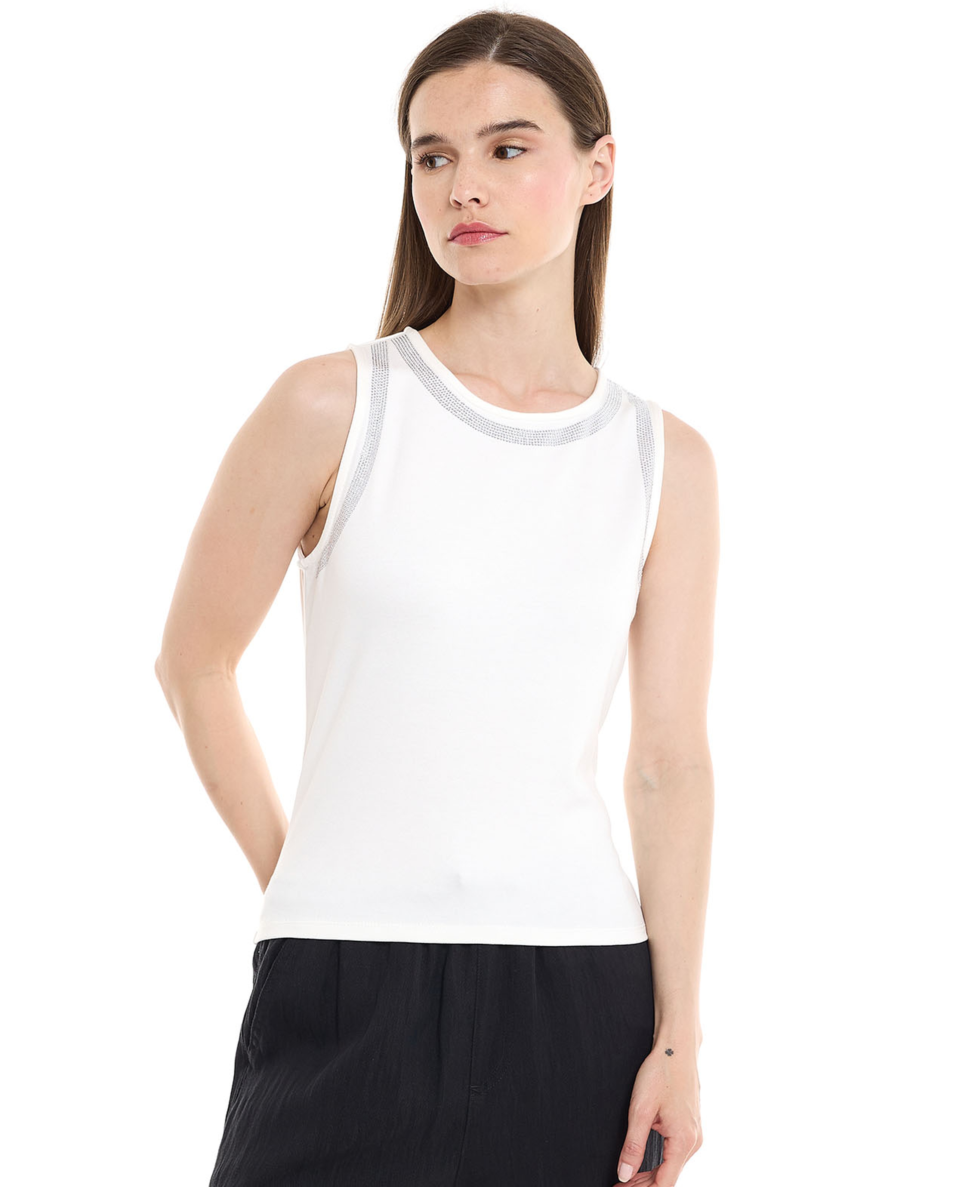 توب بدون أكمام برقبة دائرية