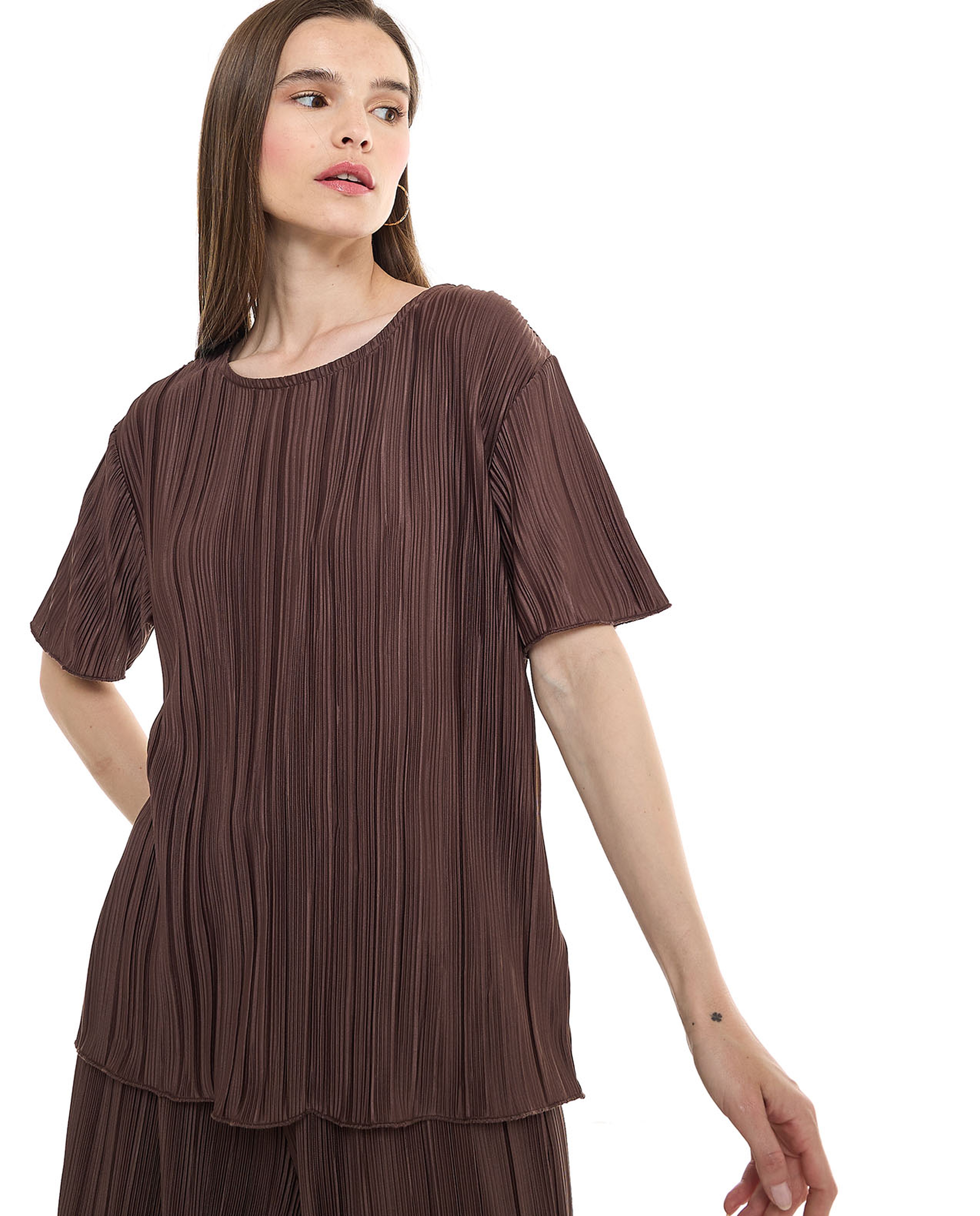 Pleated Top with Round Neck and Short Sleeves