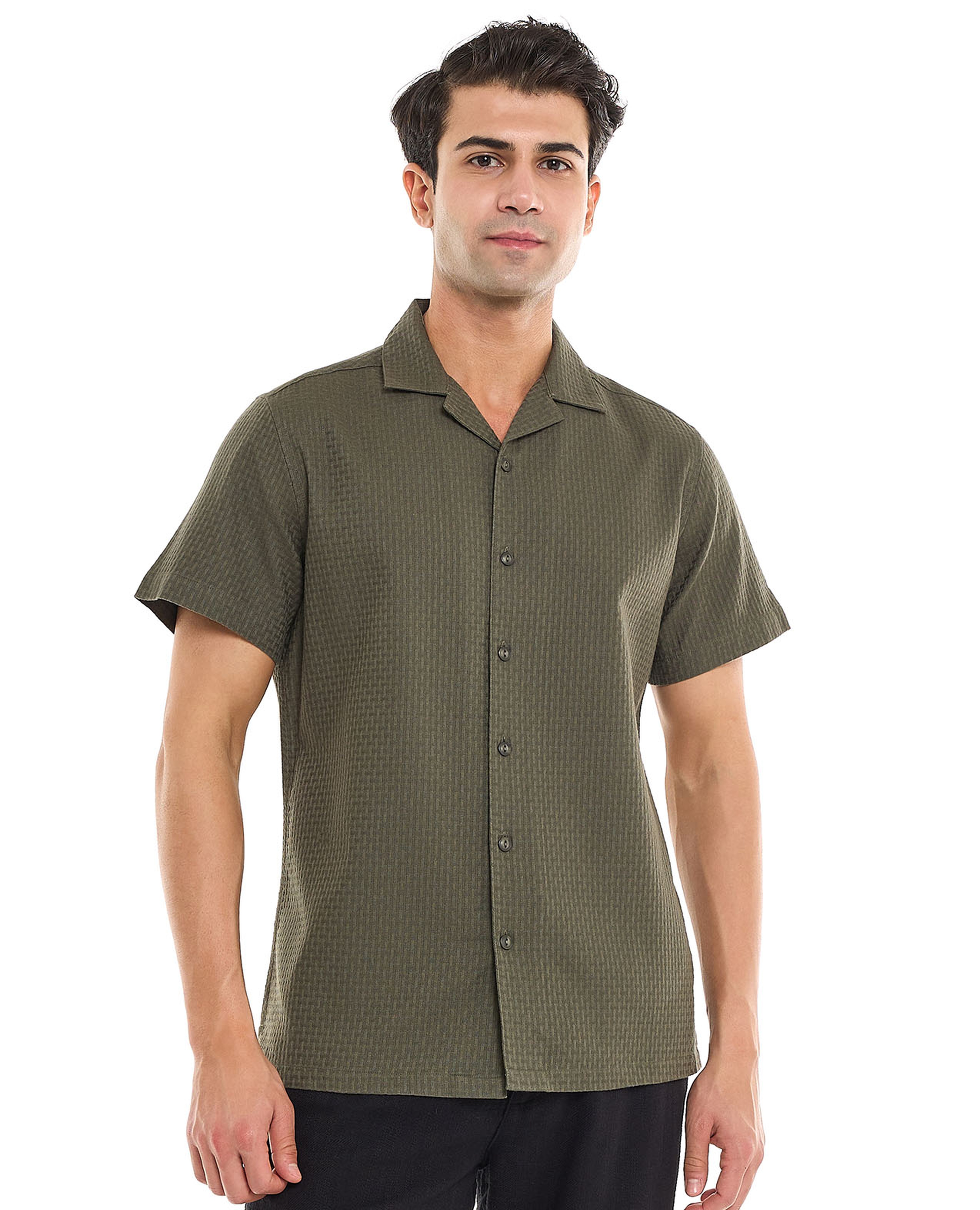 Solid Shirt With Revere Collar and Short Sleeves