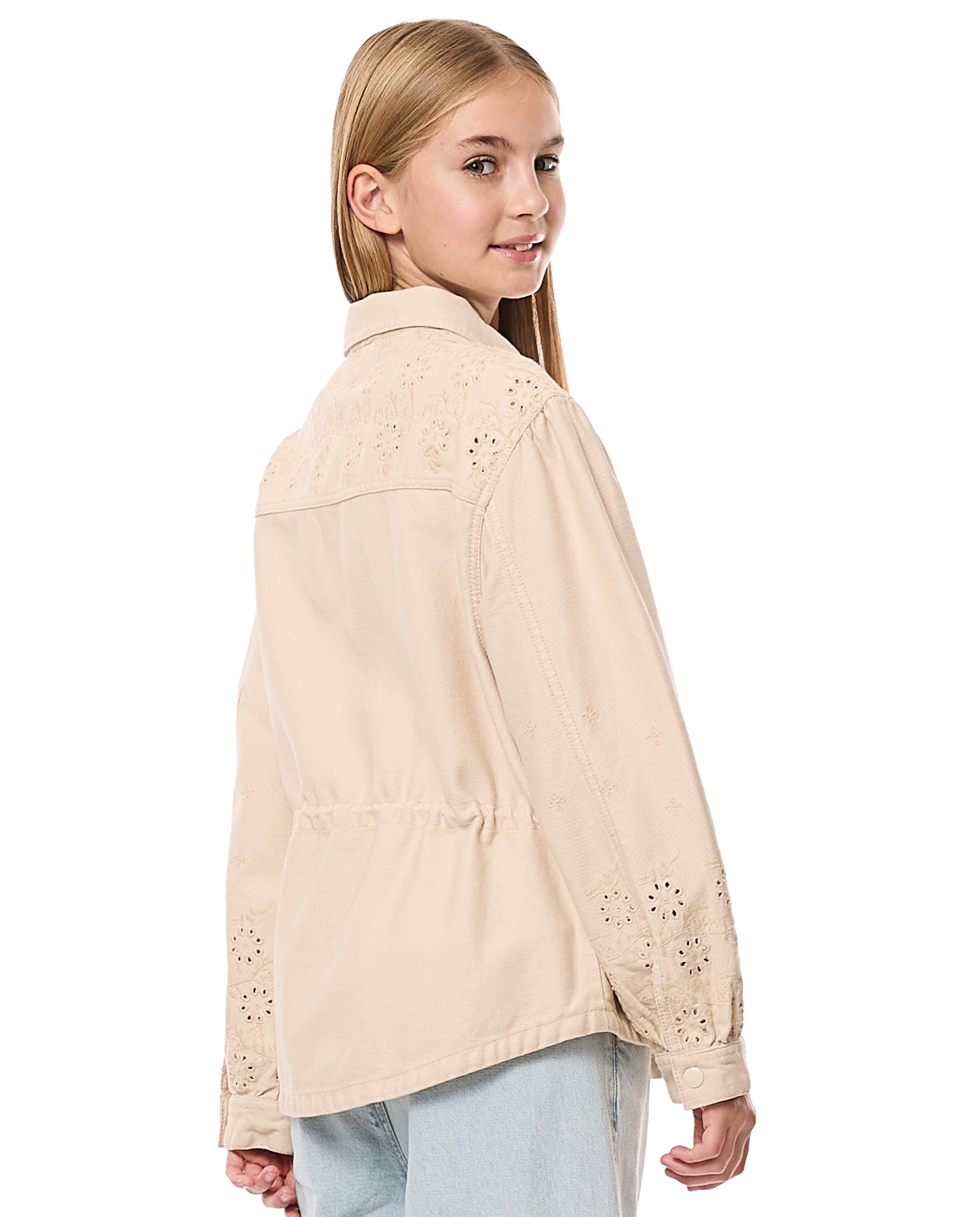 Pocket Detail Denim Jacket with Classic Collar and Long Sleeves