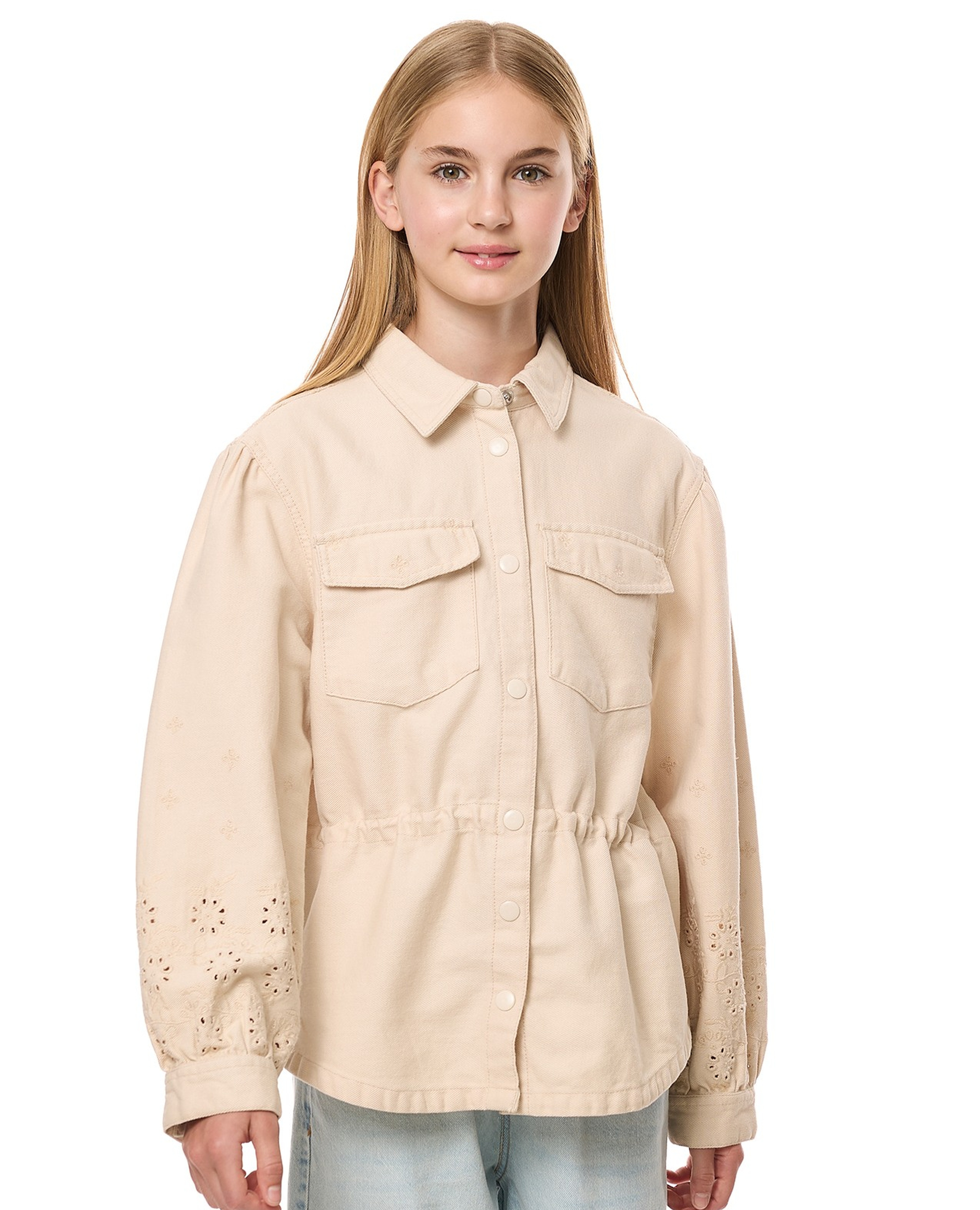 Pocket Detail Denim Jacket with Classic Collar and Long Sleeves